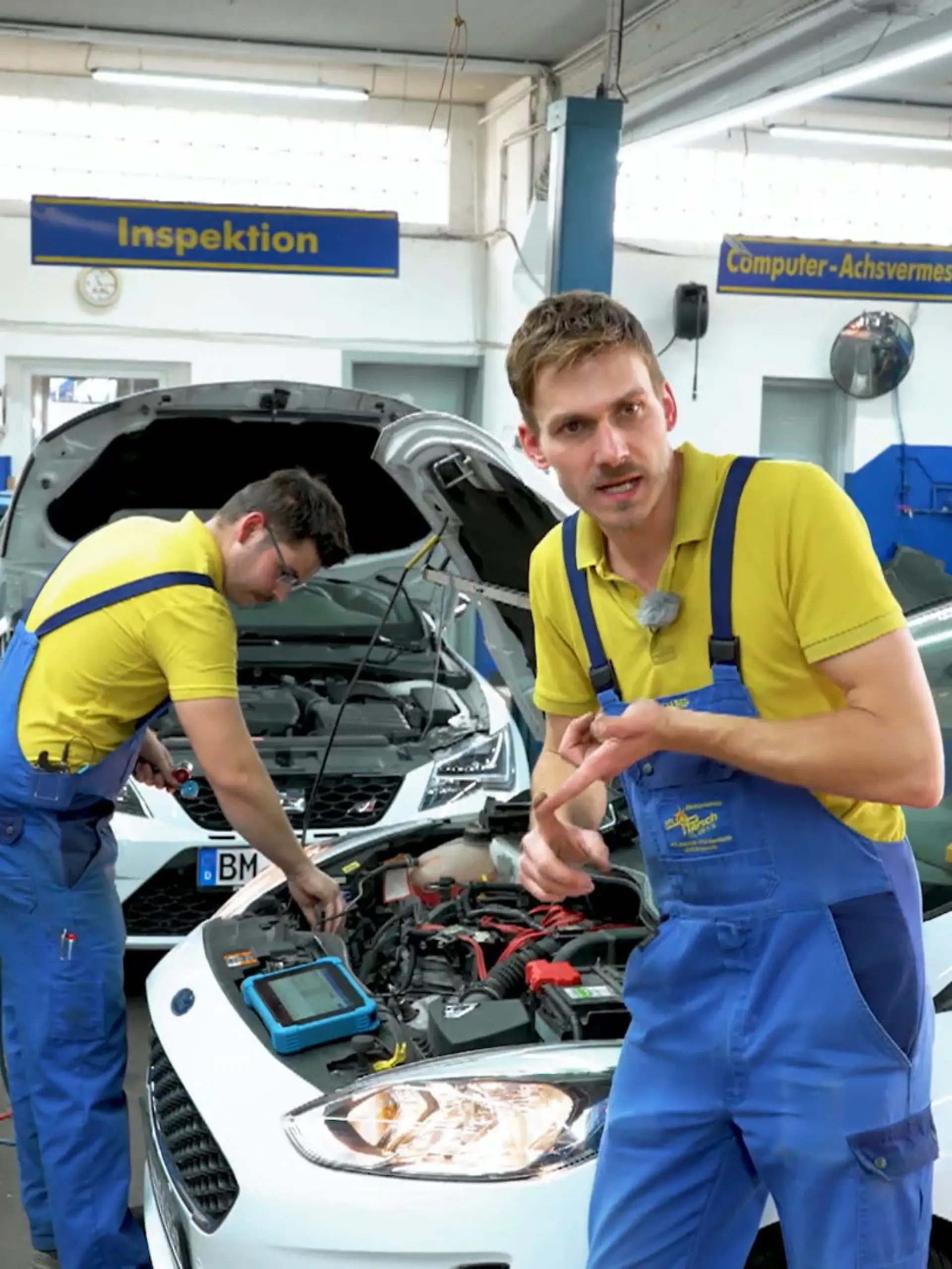 Bild zu: "Die Autodoktoren prüfen den Klimadruck"