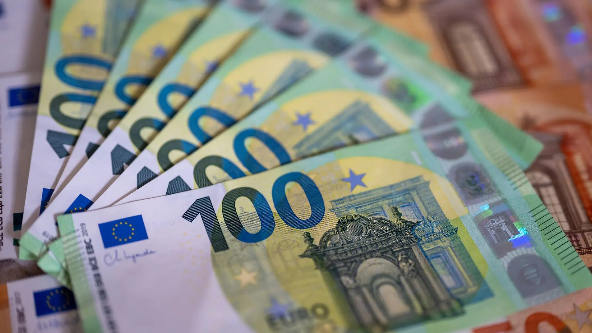 Thüringens Regierung muss in diesem Jahr noch viel Geld einsparen (Illustration).