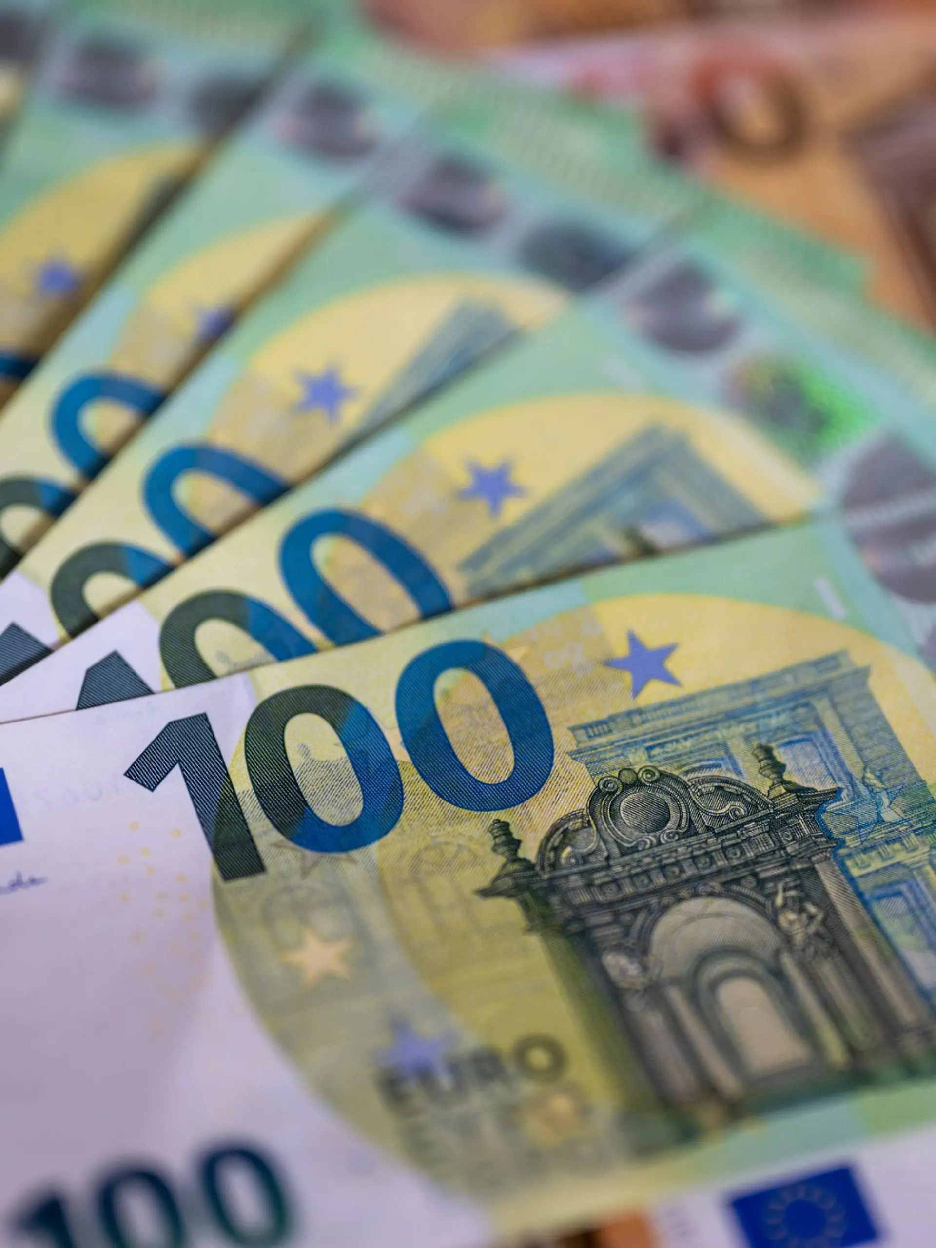 Bild zu: "Gute Nachrichten! Deutsche Wirtschaft wächst deutlich stärker als erwartet"