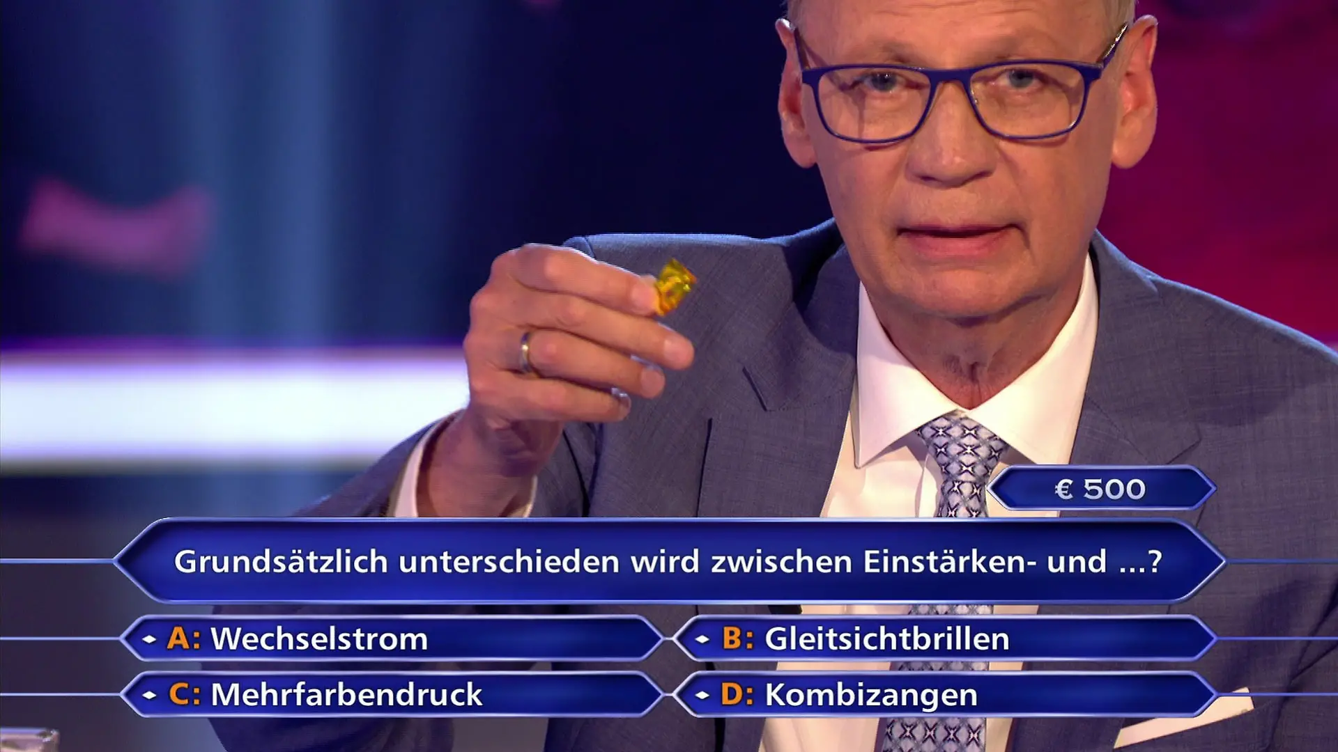 Günther Jauch findet alten Millionen-Flitter an seinem WWM-Platz.