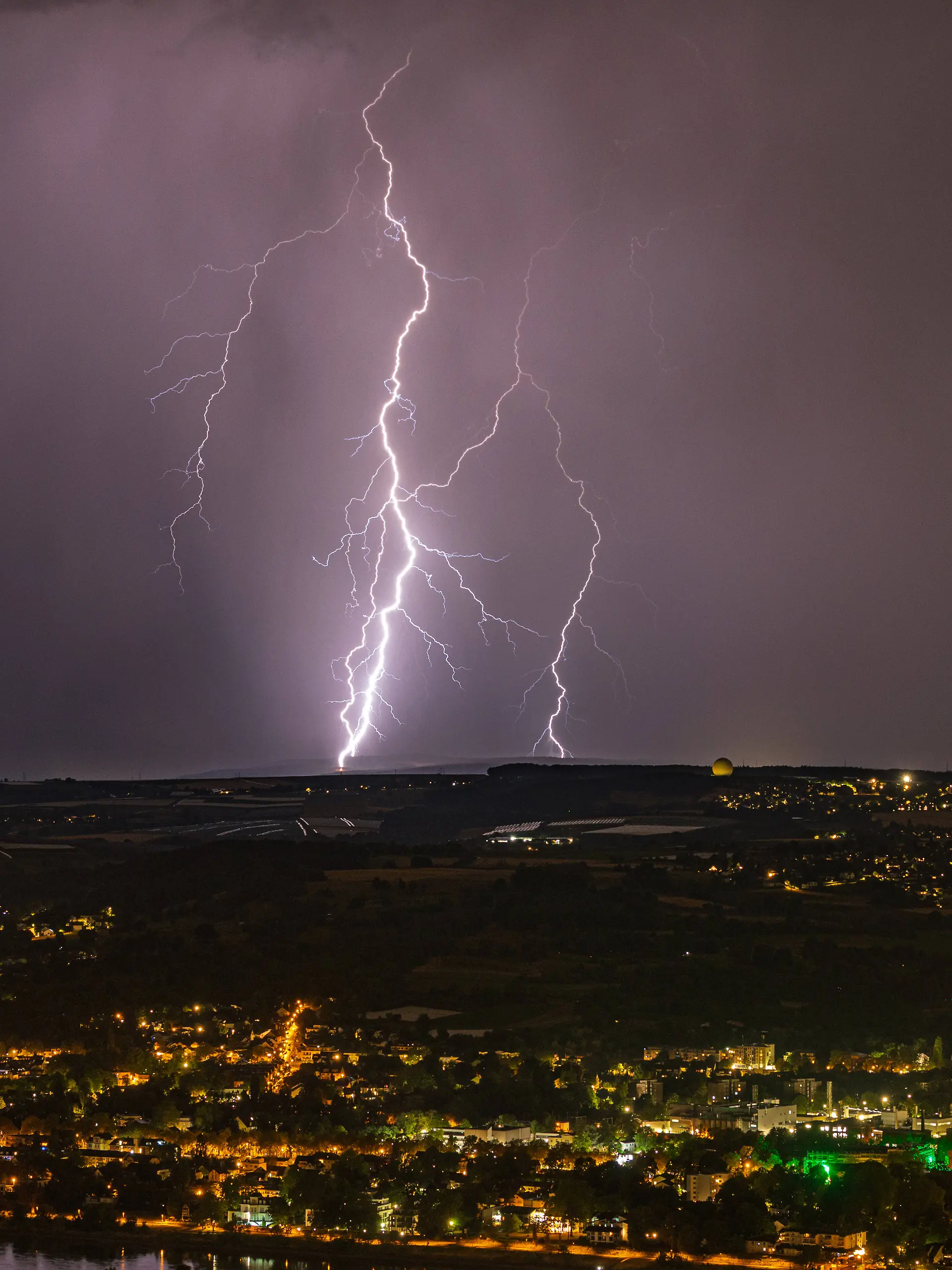 In NRW kann es am Donnerstag (27. August) wieder heftig krachen.