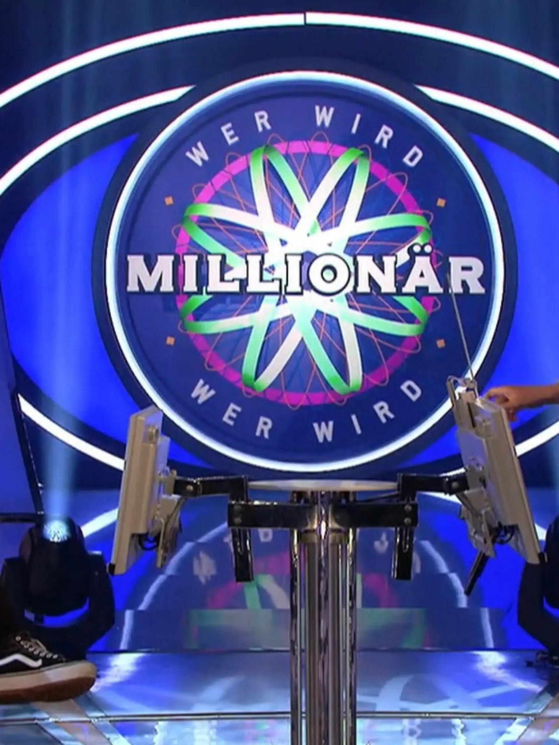 Bild zu: "„Wer wird Millionär"-Kandidatin schrottet Studio – und Günther Jauch macht mit!"