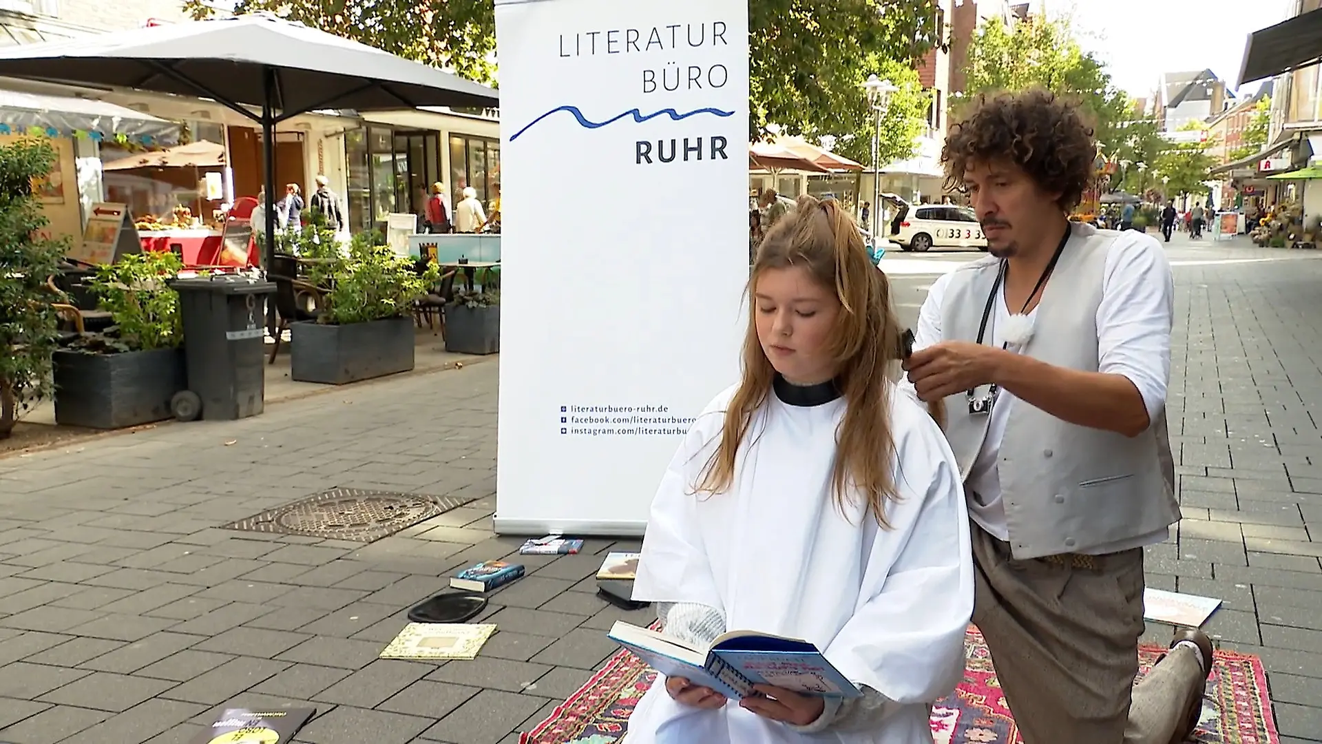 Vorlesefriseur schneidet Haare im Ruhrgebiet kostenlos Kinder für Bücher begeistern