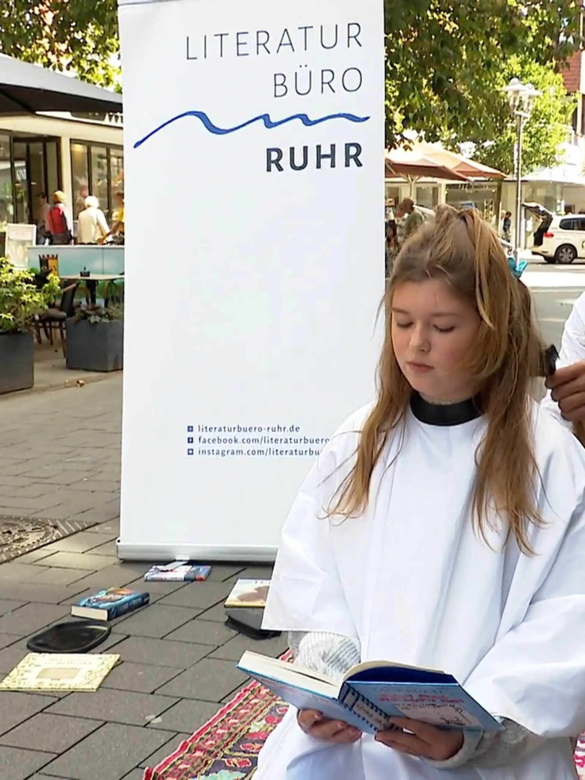 Bild zu: "Vorlesefriseur schneidet Haare im Ruhrgebiet kostenlos"