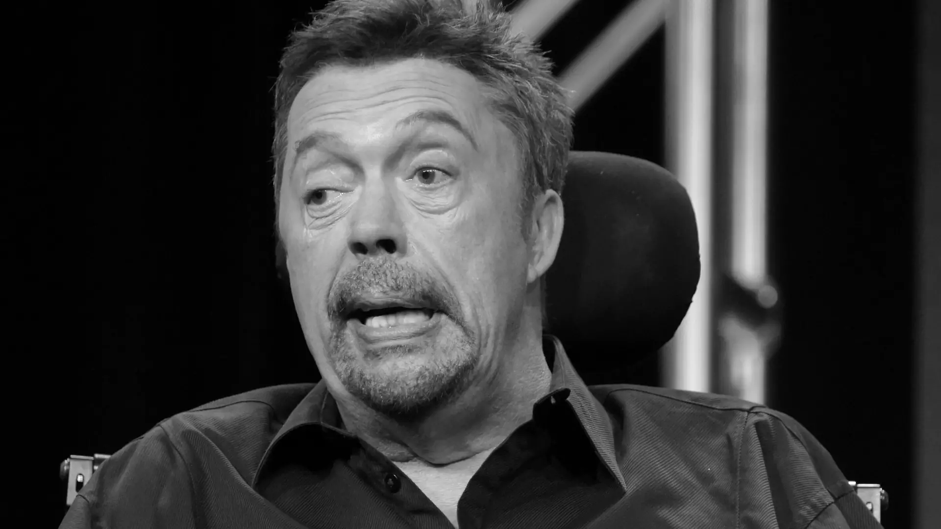 Tim Curry (†80)