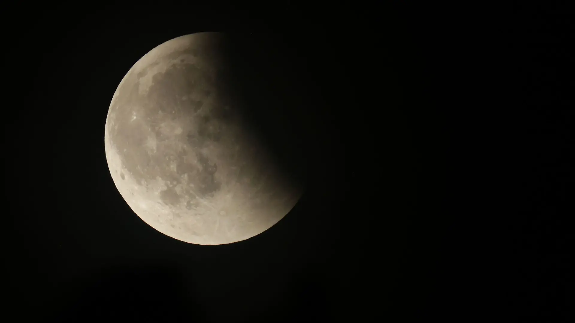 Der Mond wird sich verfinstern. (Archivbild)