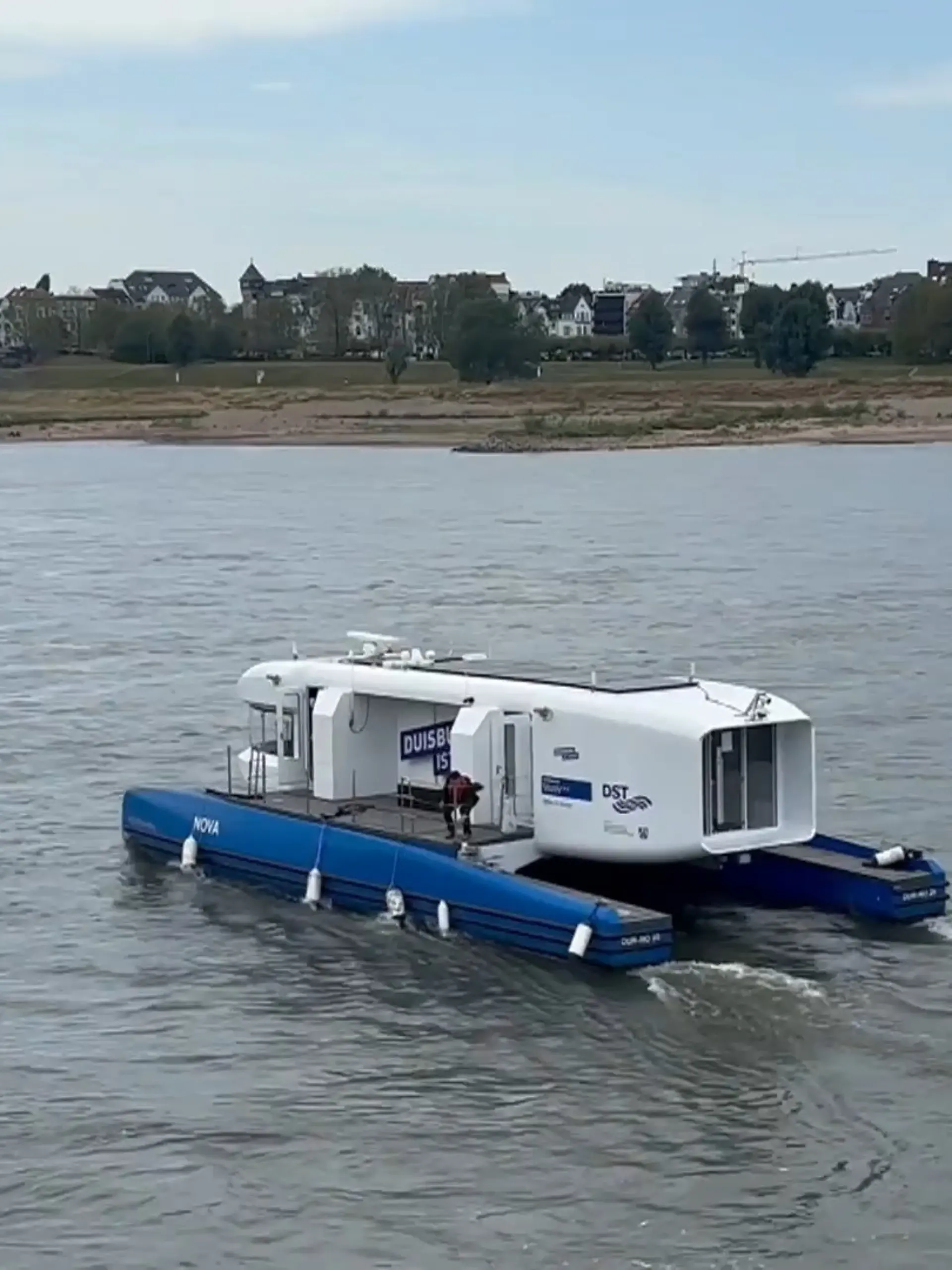 Bild zu: "Test für autonomes Fahren auf dem Rhein"