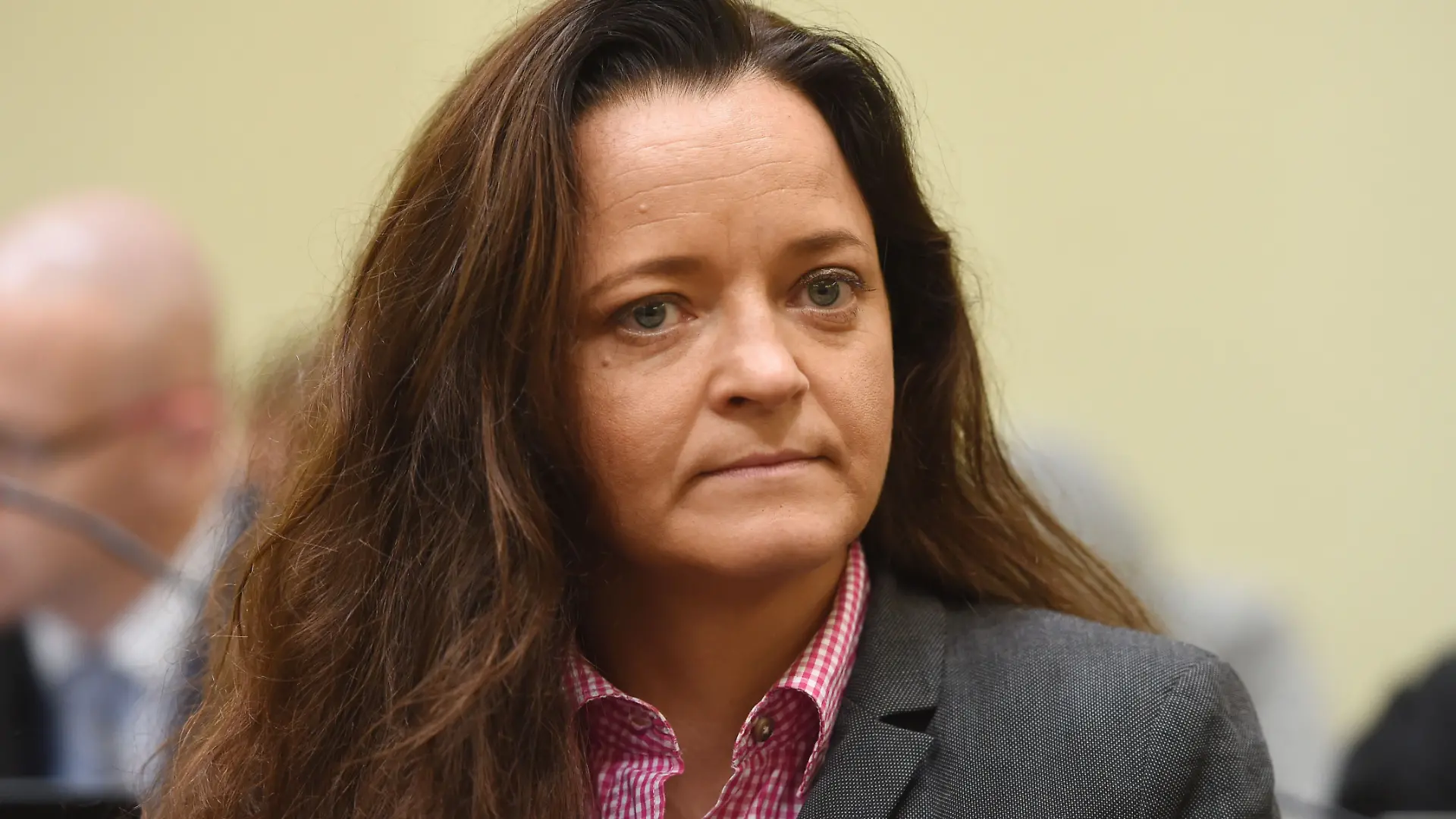 Beate Zschäpe im Oberlandesgericht München zur Anhörung wegen einer vorzeitigen Haftentlassung