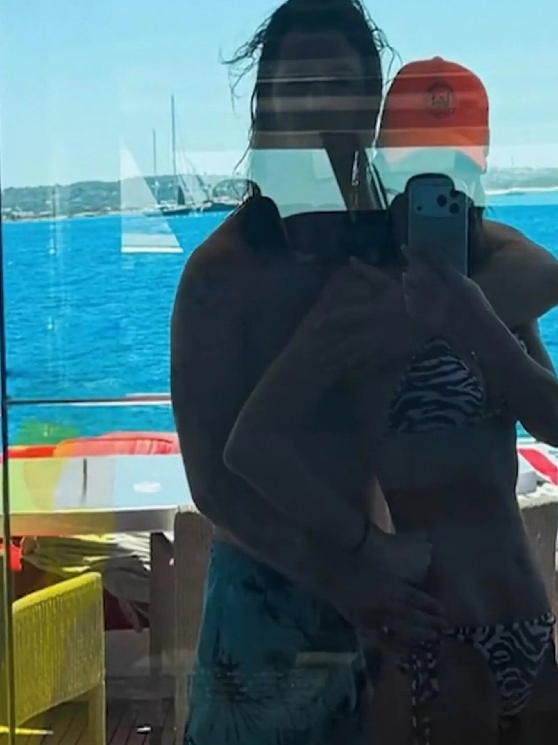 Bild zu: "Bikini-Kuschelfoto mit Riccardo! Laura Wontorra zeigt sich total verliebt"