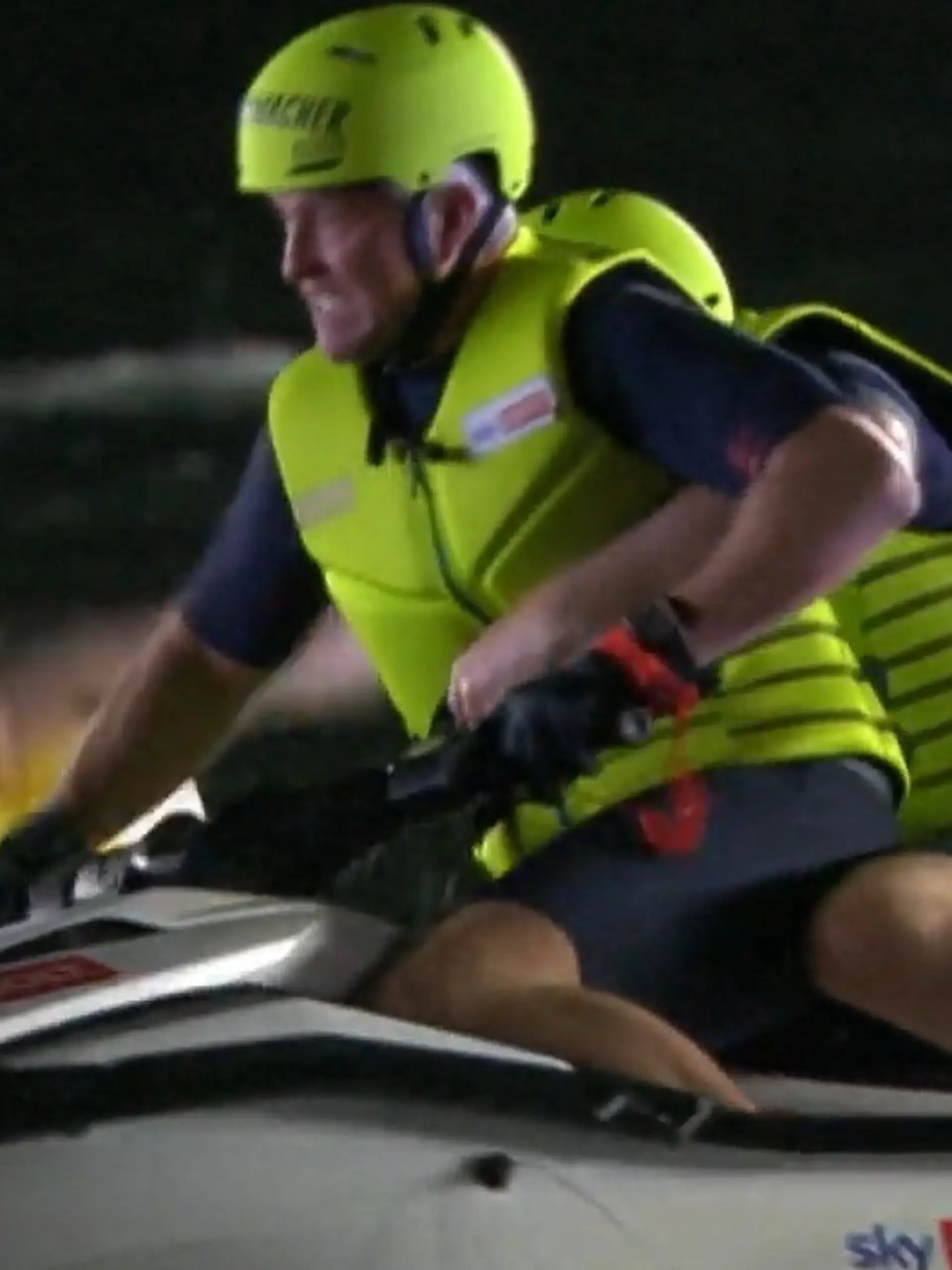 Bild zu: "Knochen abgebrochen! Ralf Schumacher braucht nach Sturz bei „Jetski Star WM" eine OP"