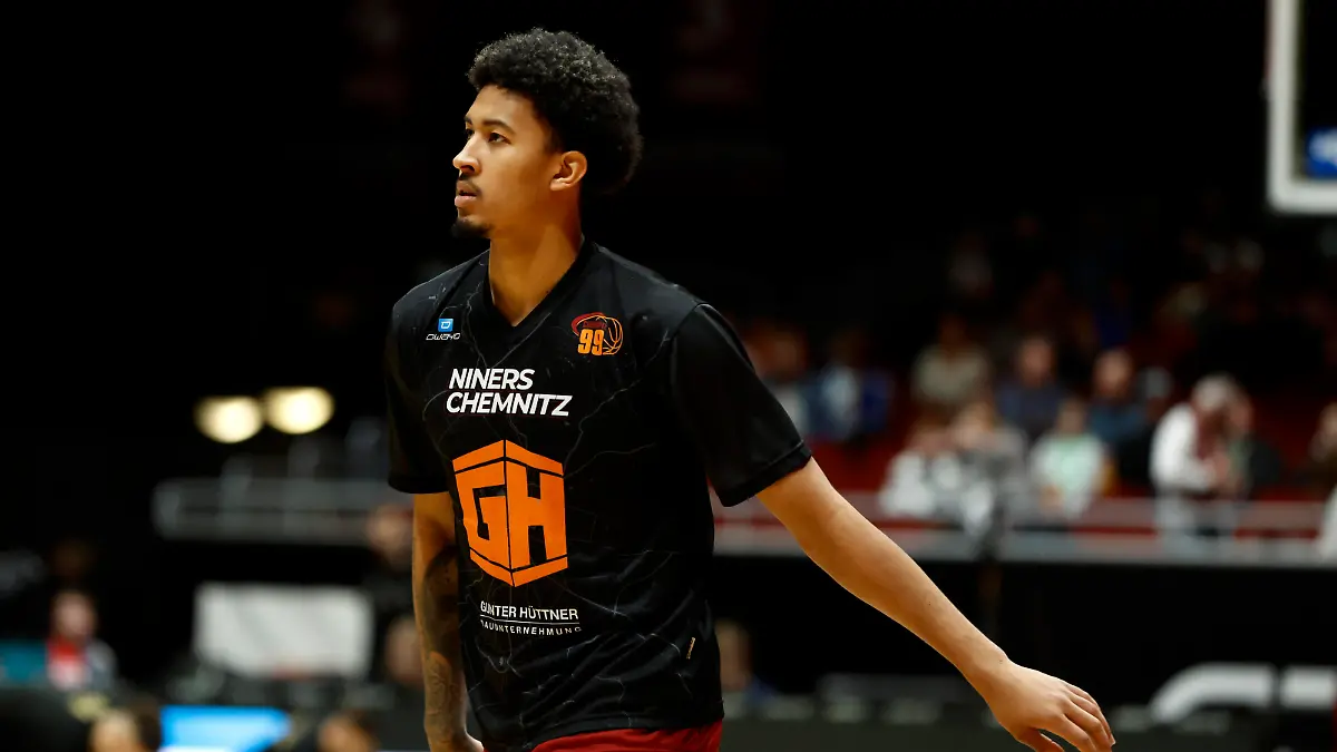 04.03.2023, easyCredit Basketball Bundesliga, BBL, Saison 2022/2023, Herren, Chemnitz Niners - Basketball Löwen Braunschweig, 13, Jason George, Niners Chemnitz Chemnitz Messe Chemnitz Sachsen Germany *** 04 03 2023, easyCredit Basketball Bundesliga, BBL, season 2022 2023, men, Chemnitz Niners Basketball Lions Braunschweig, 13, Jason George, Niners Chemnitz Chemnitz Fair Chemnitz Saxony Germany