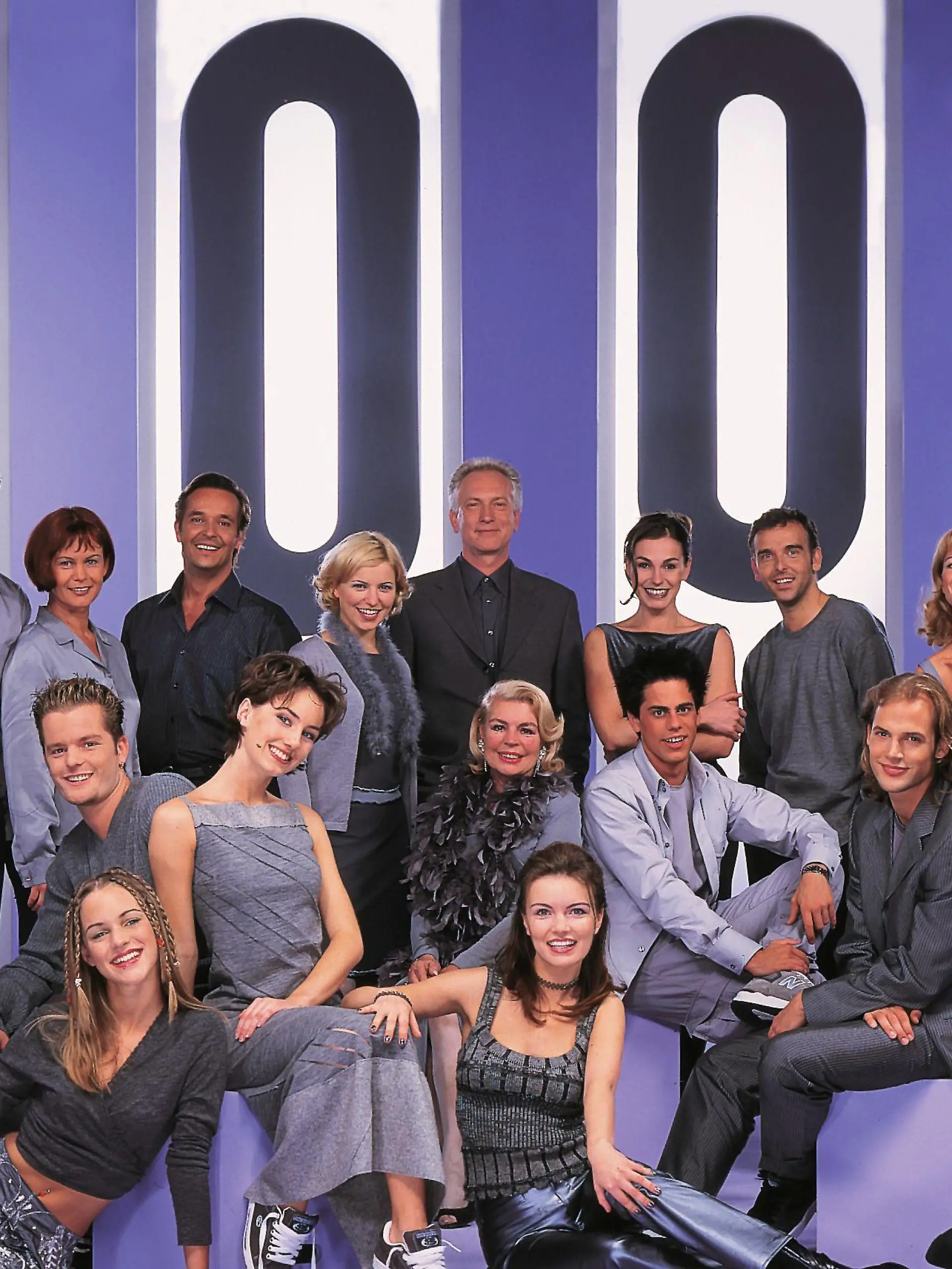 Rund vier Jahre nach dem Start flimmerte am 30. Dezember 1998 die 1.000 Folge „Unter uns” über die Fernsehbildschirme.