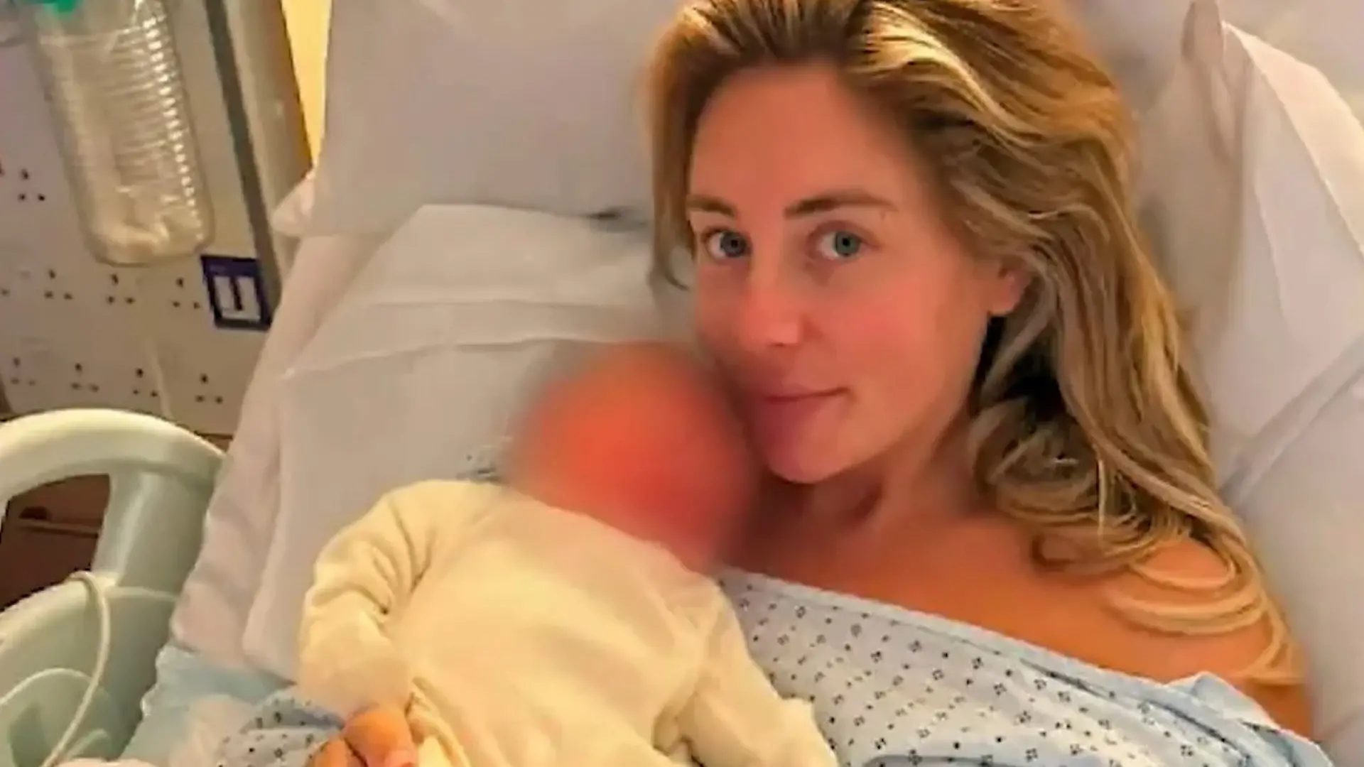 Bonnie Blue zum ersten Mal Mutter – nach Sex-Marathon und Fake-Schwangerschaft! OnlyFans-Star im Babyglück