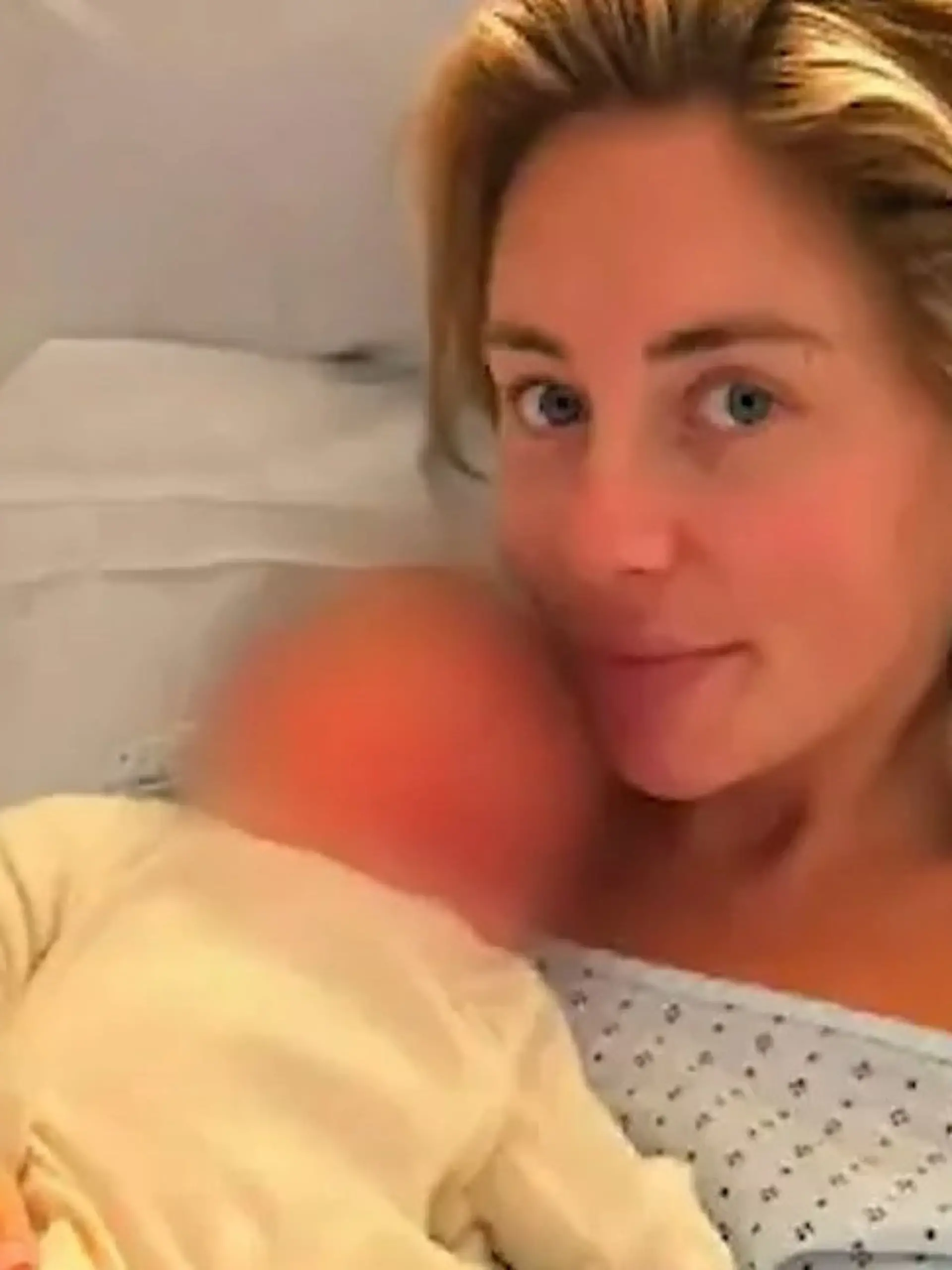 Bild zu: "Bonnie Blue zum ersten Mal Mutter – nach Sex-Marathon und Fake-Schwangerschaft!"