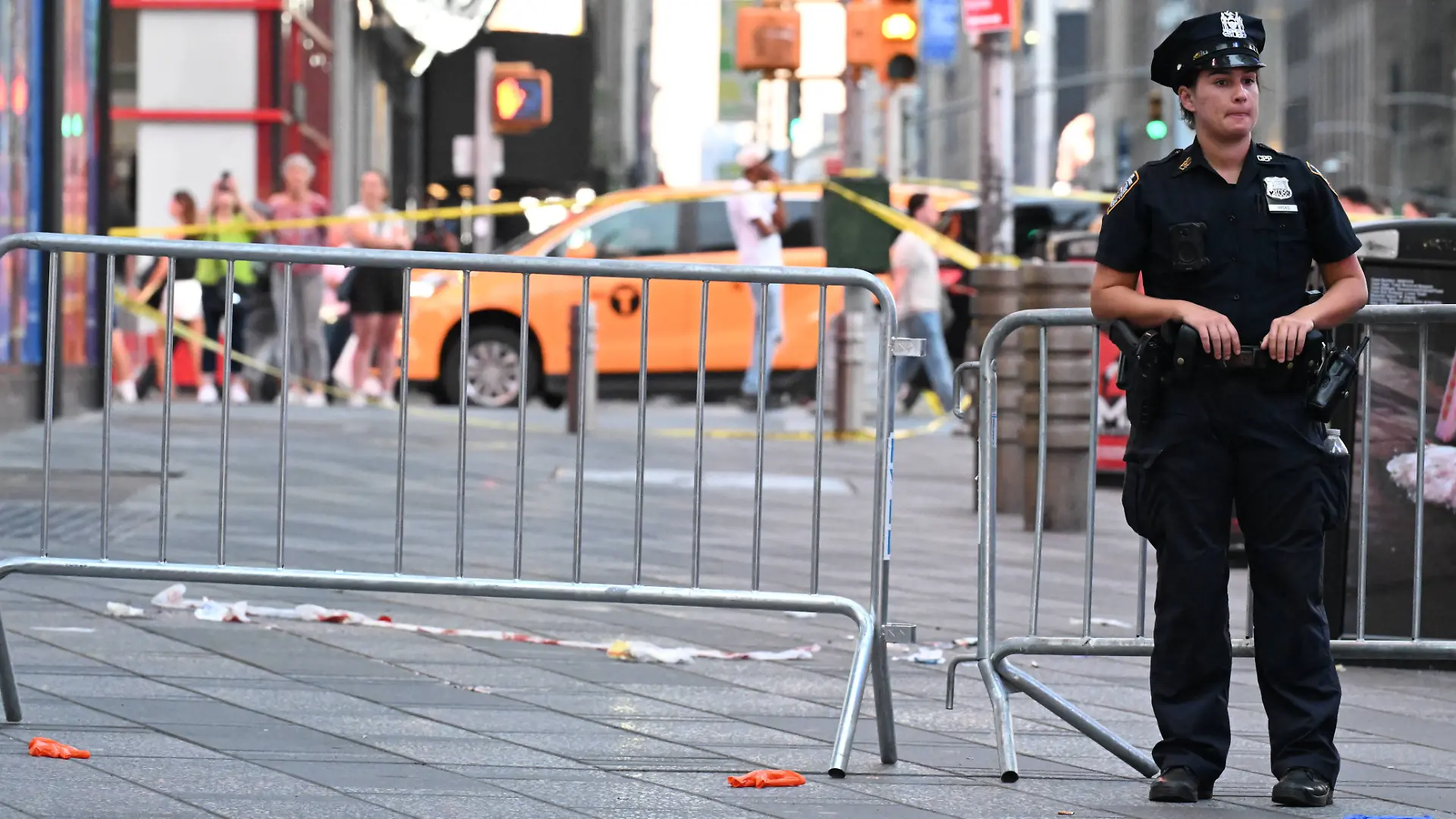 Der Tatort am Times Square ist nach der tödlichen Messerattacke weiterhin abgesperrt.