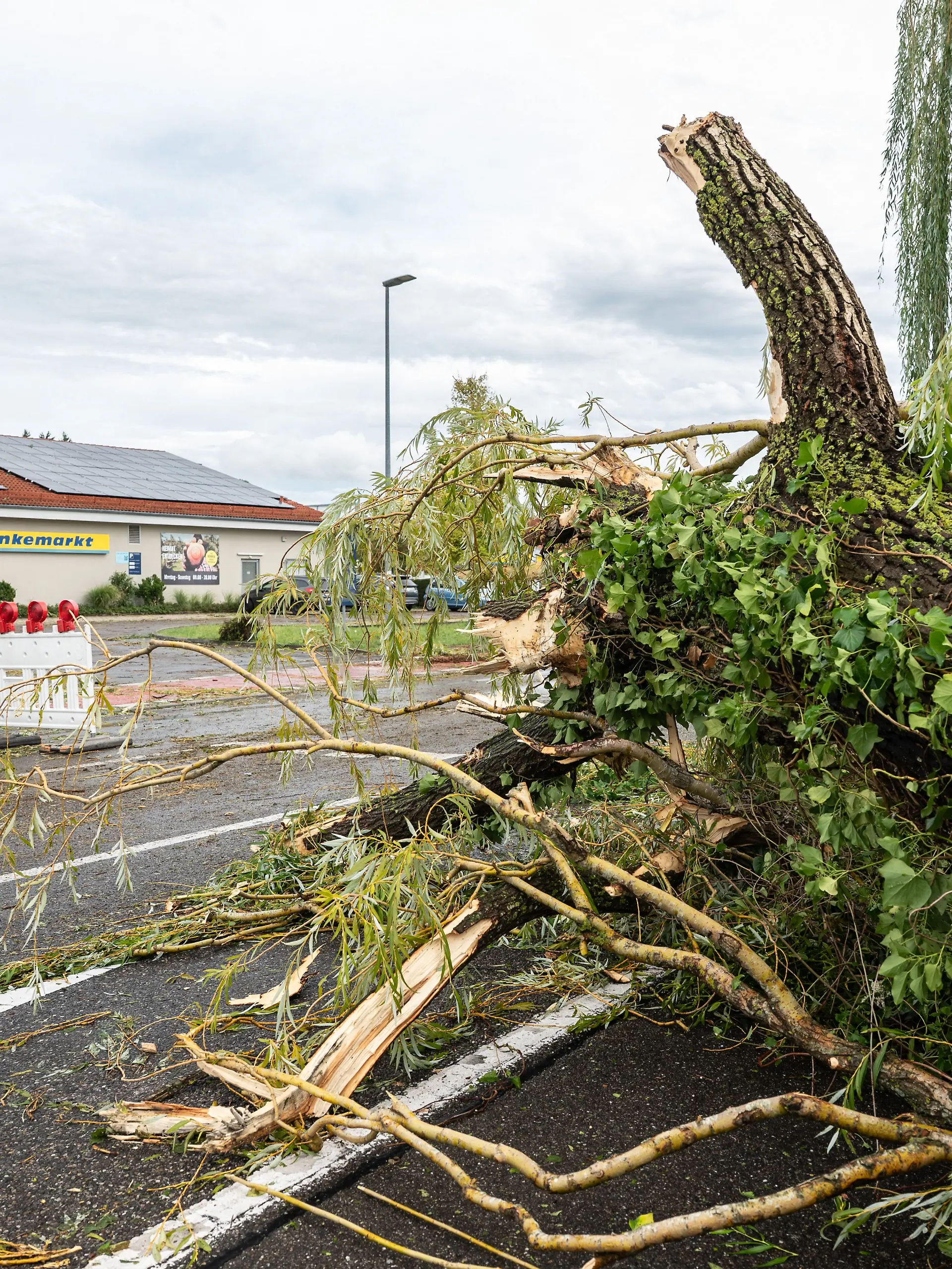 Schwere Unwetter treffen Baden-Württemberg. 