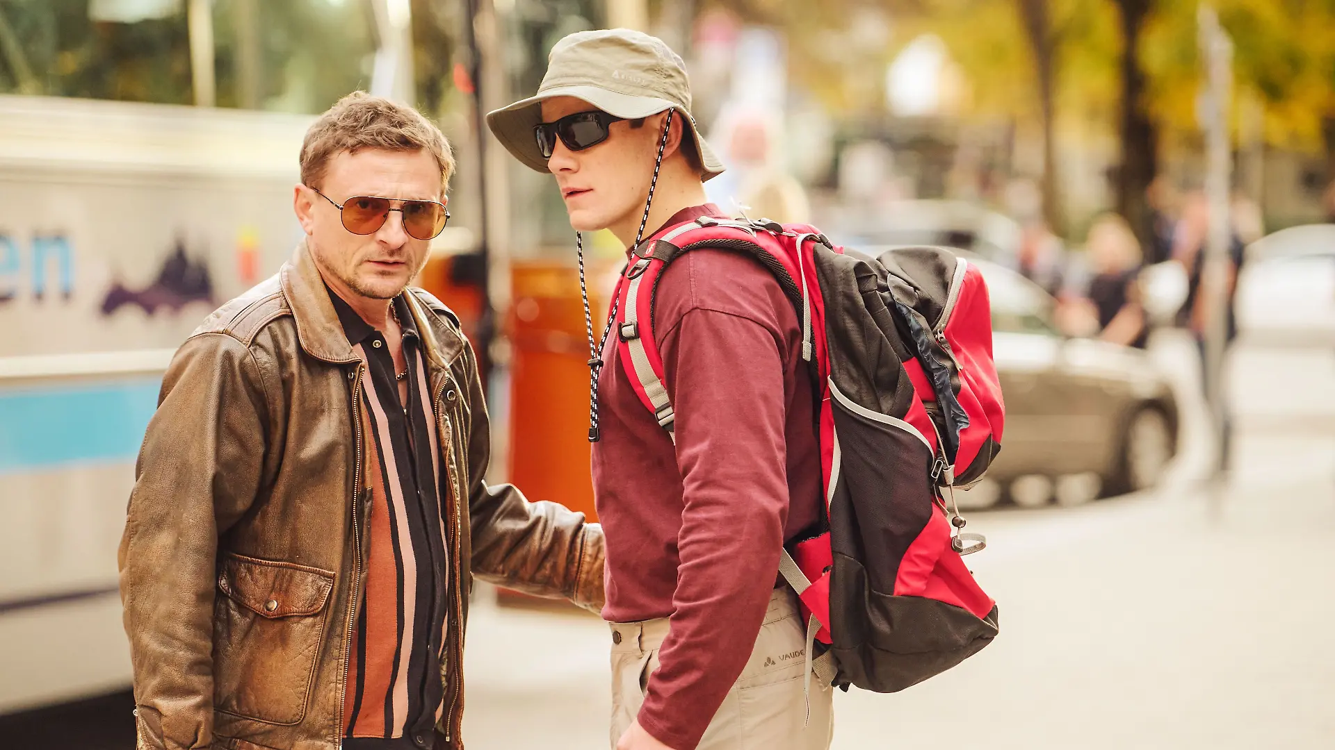 Florian Lukas (l) als Karlo und Max von der Groeben als Alex in einer Szene aus dem Film «Das gewisse Etwas»