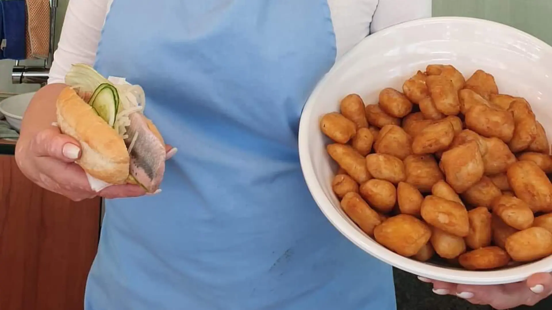 Noch vor wenigen Tagen wurden in der „Fisch-Insel“ Fischbrötchen verkauft. Jetzt ist der komplette Imbisswagen verschwunden.
