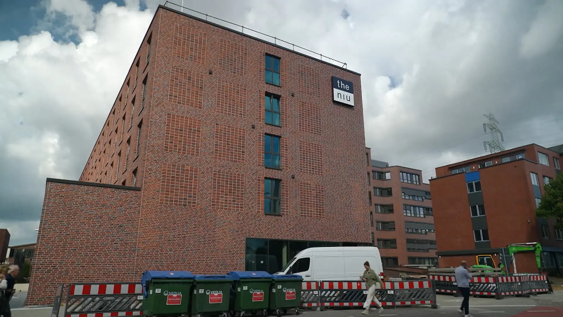 Hamburger Design-Hotel wird zu Flüchtlingsunterkunft Anwohner sind sauer