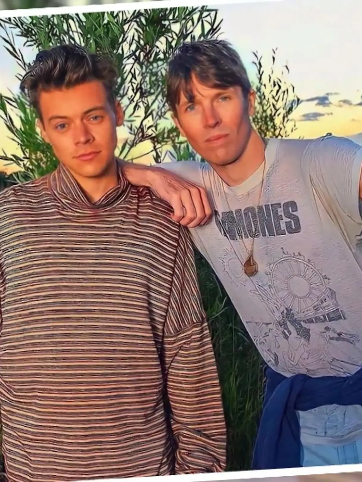 Bild zu: "James Blunt teasert Songs mit Harry Styles an"