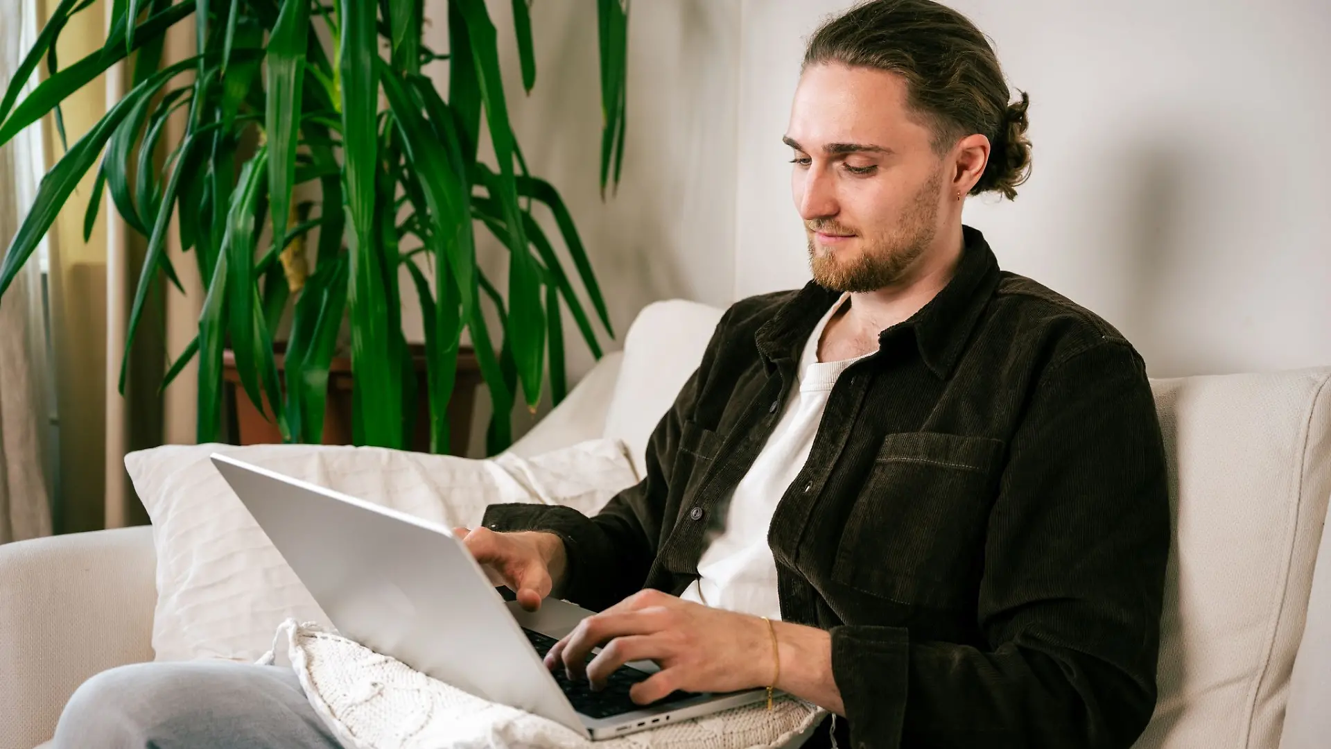 Viel Speicher oder mehr Datenschutz? Stiftung Warentest hat kostenlose und kostenpflichtige E-Mail-Anbieter verglichen.