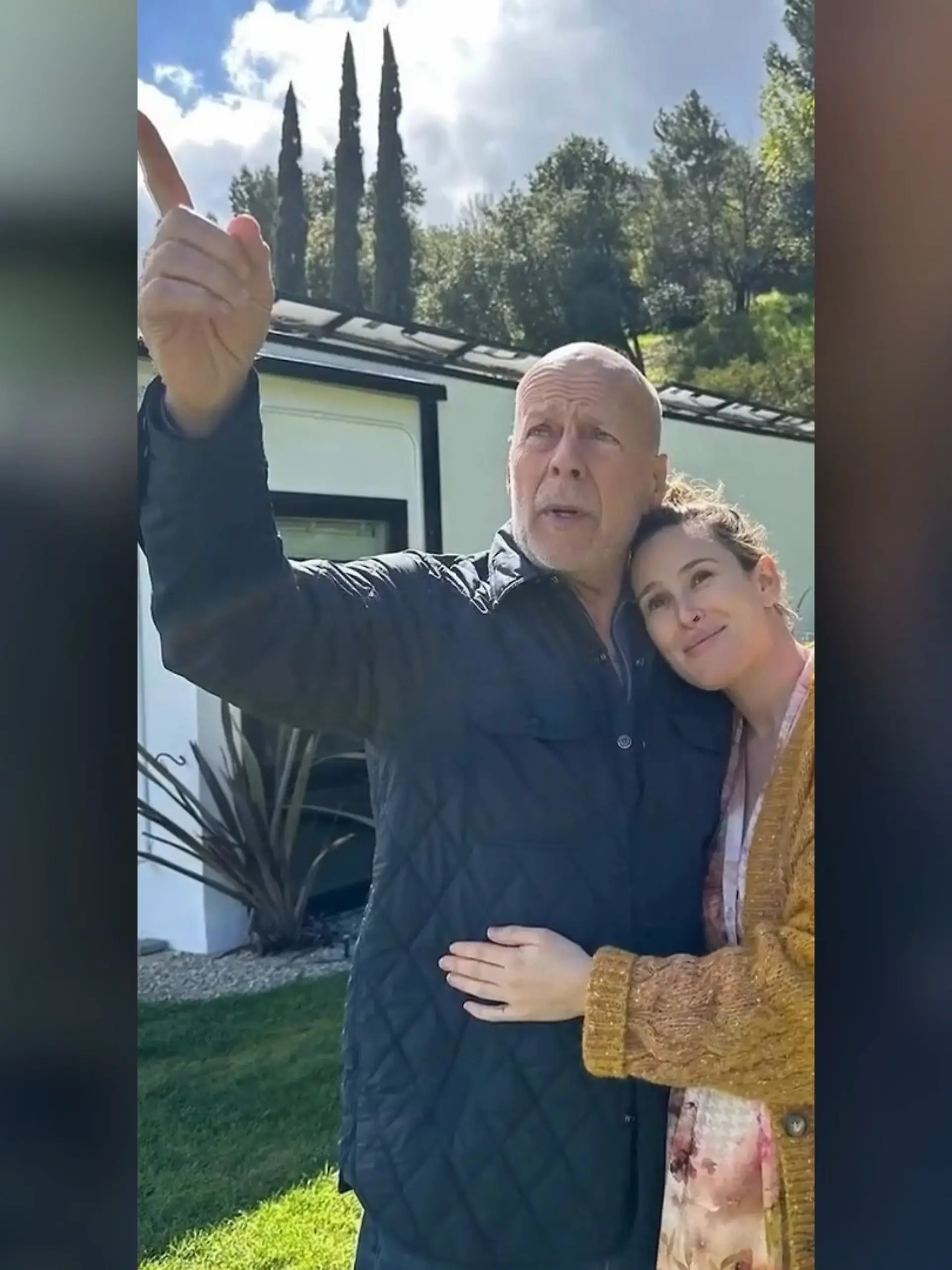 Bild zu: "„Es ist beängstigend!“ Bruce Willis’ Tochter lässt ihr Alzheimer-Risiko testen"