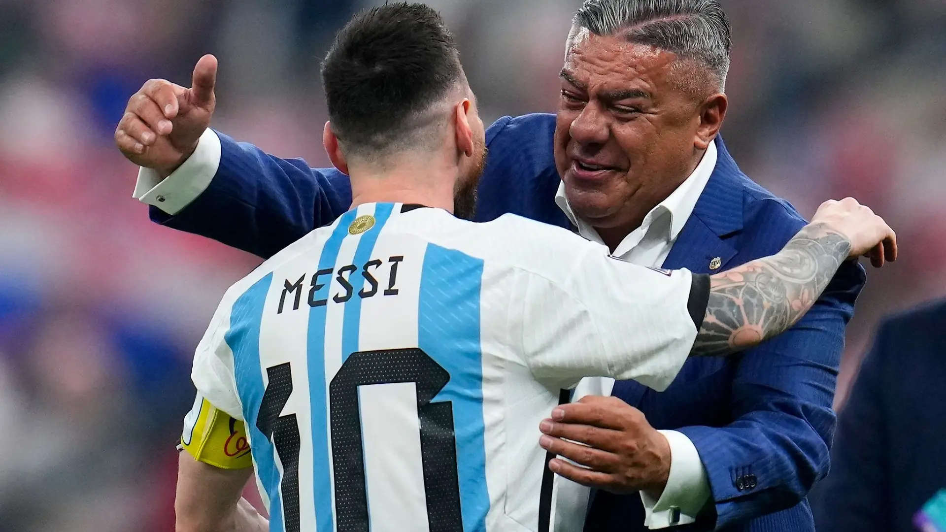 Verbandsboss Claudio Tapia kündigt eine Ehrung für Lionel Messi an. (Archivbild)