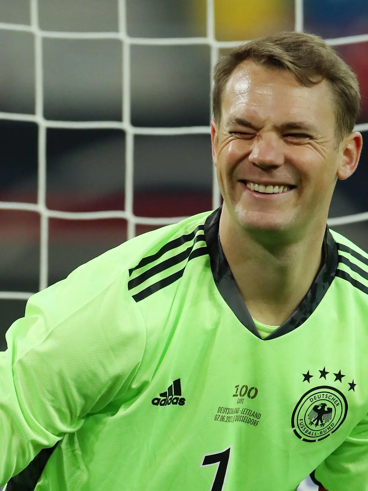 Torwart Manuel Neuer lachend / Aktion / Oberkoerper Oberkörper / / Fußball Fussball / Testspiel Länderspiel Nationalmannschaft DFB Herren / Saison 2020/2021 / 07.06.2021 / Deutschland GER vs. Lettland LAT Latvia / Geisterspiel wegen Corona Covid 19 / DFL regulations prohibit any use of photographs as image sequences and/or quasi-video. / *** Goalkeeper Manuel Neuer laughing action upper body upper body sport soccer football test match international match national team DFB men season 2020 2021 07 06 2021 Germany GER vs Latvia LAT Latvia Geisterspiel wegen Corona Covid 19 DFL regulations prohibit any use of photographs as image sequences and or quasi video 