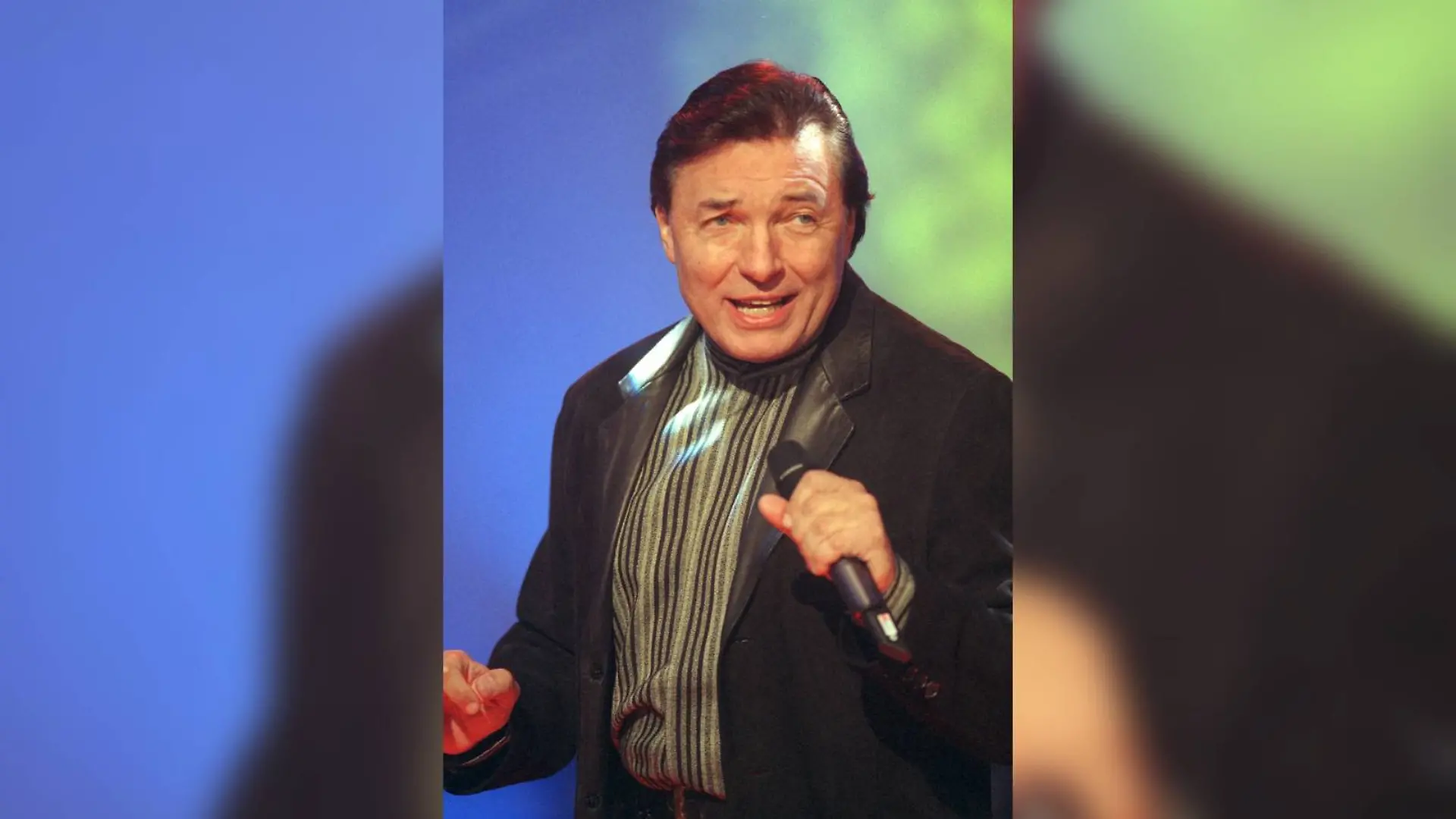 Karel Gott sang den berühmten „Biene Maja”-Song.