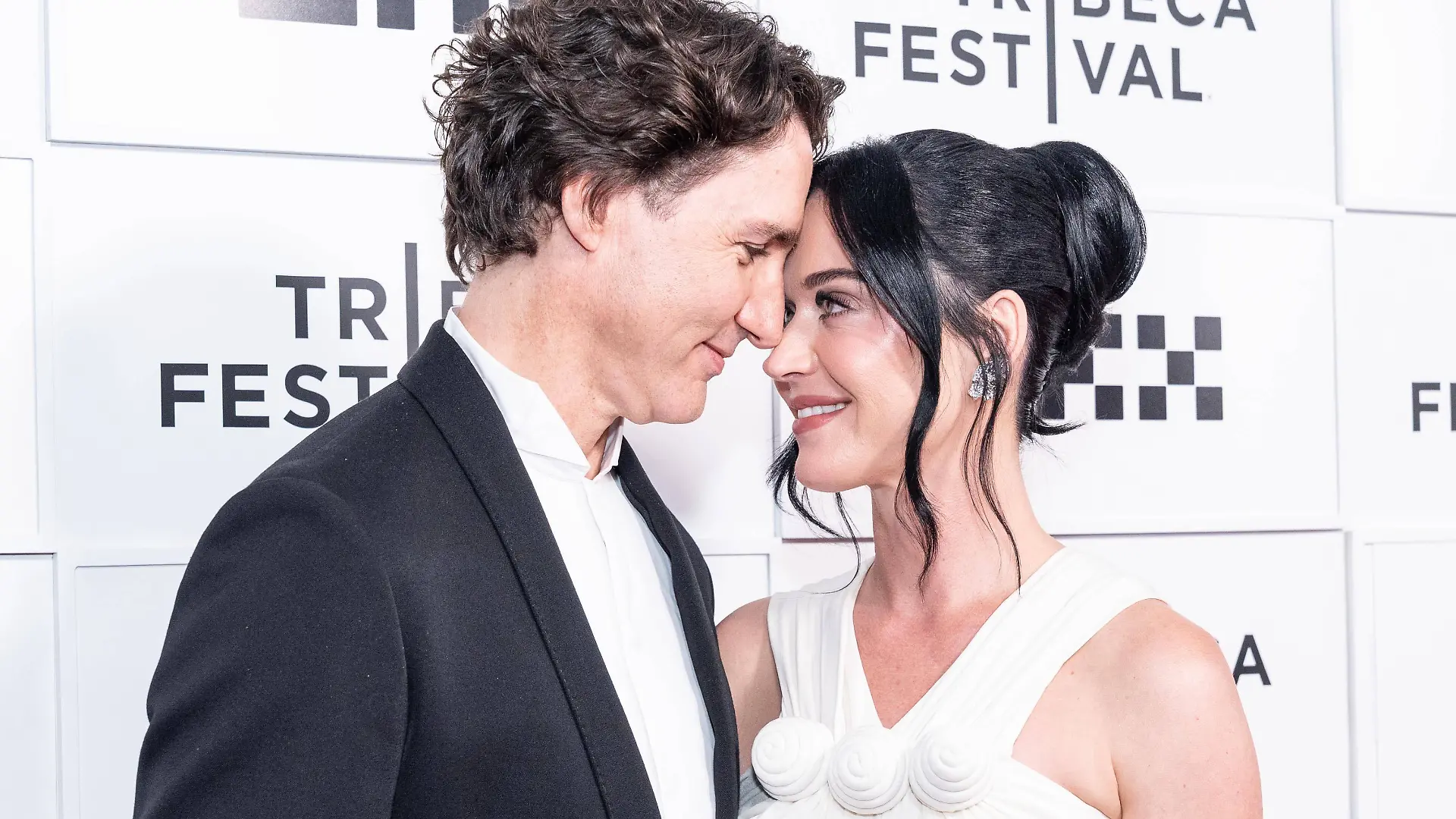 June 8, 2026, New York, New York, USA: Justin Trudeau and Katy Perry wearing dress by Lanvin attend premiere of Katy Perry: The Lifetimes Tour - Live From Paris documentary during Tribeca Film Festival at BMCC in New York, NY on June 8, 2026. She was joined by her band and dancers members as well as her boyfriend Former Prime Minister of Canada Justin Trudeau. New York USA - ZUMAr339 20260608_znp_r339_047 Copyright: xLevxRadinx