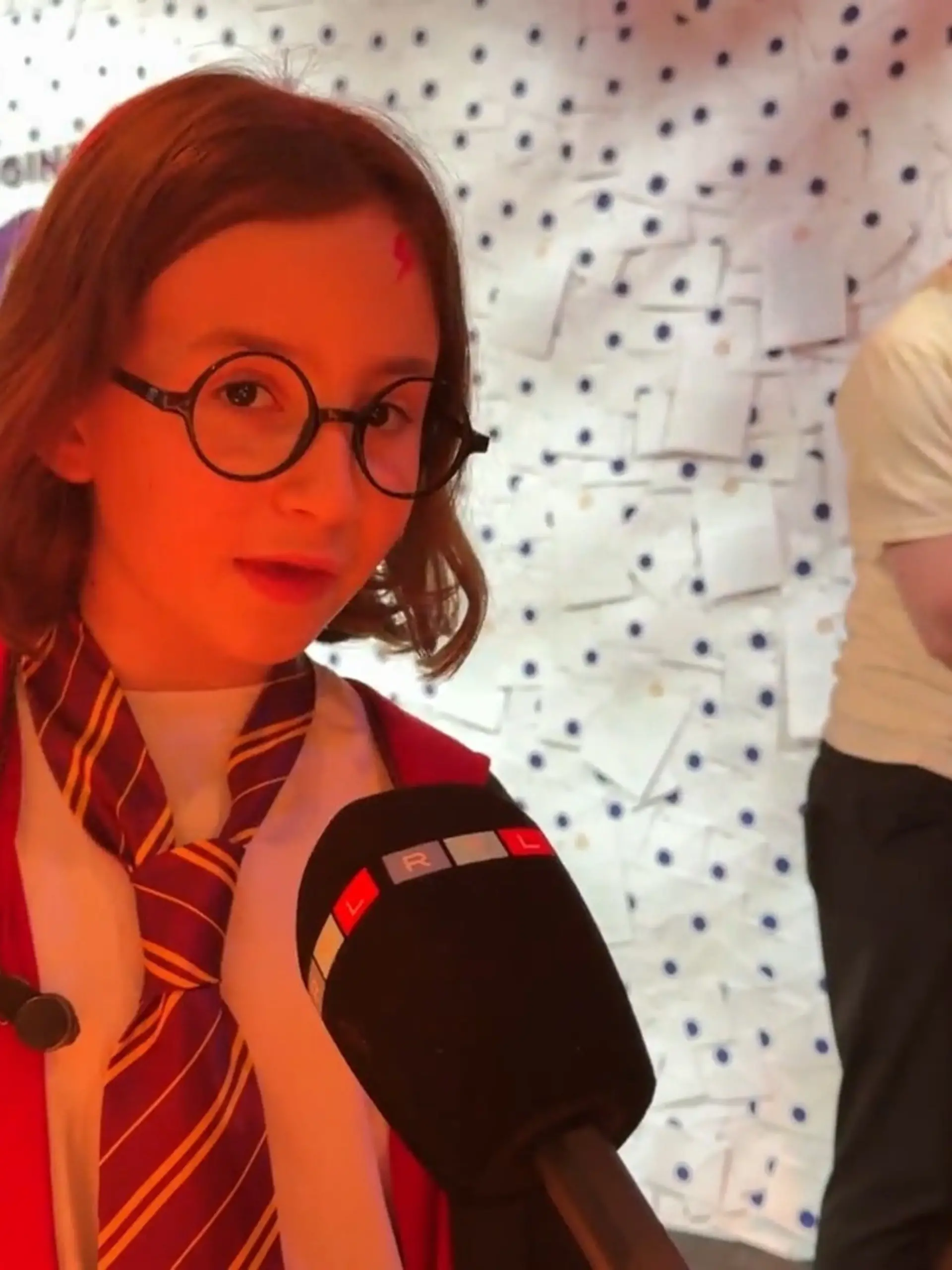 Bild zu: "„Wie ein Zuhause“! Fans feiern 25 Jahre „Harry Potter“ in London"