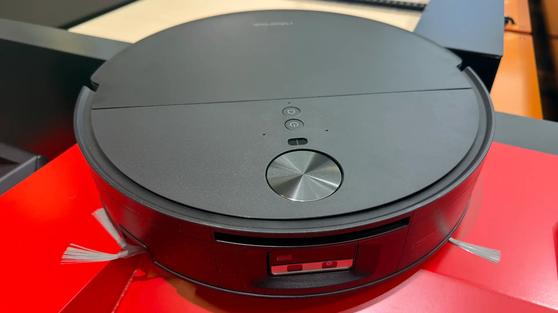 Roborock Saros 20 Flow Complete in Schwarz