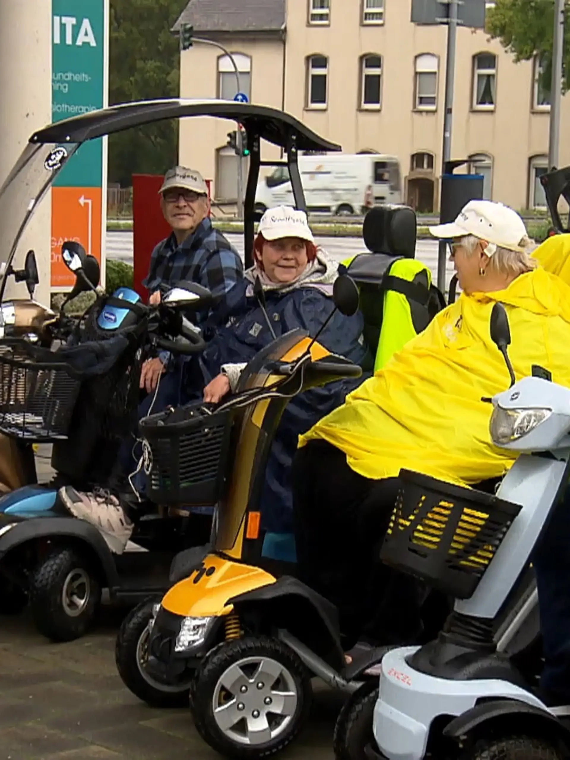 Bild zu: "Duisburger Scootergang rollt seit zehn Jahren"
