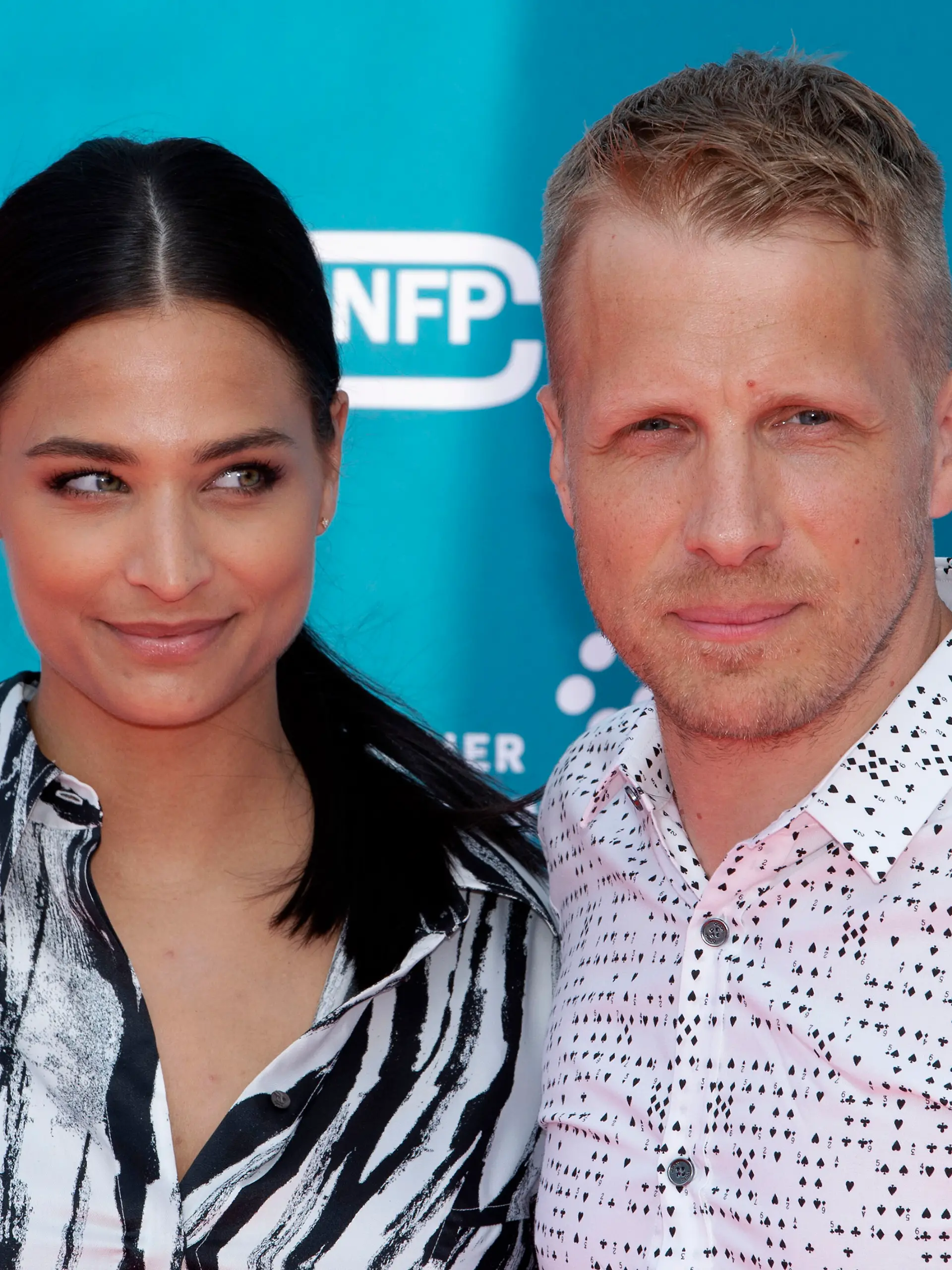 Amira Aly und Oliver Pocher auf dem roten Teppich, 2019.