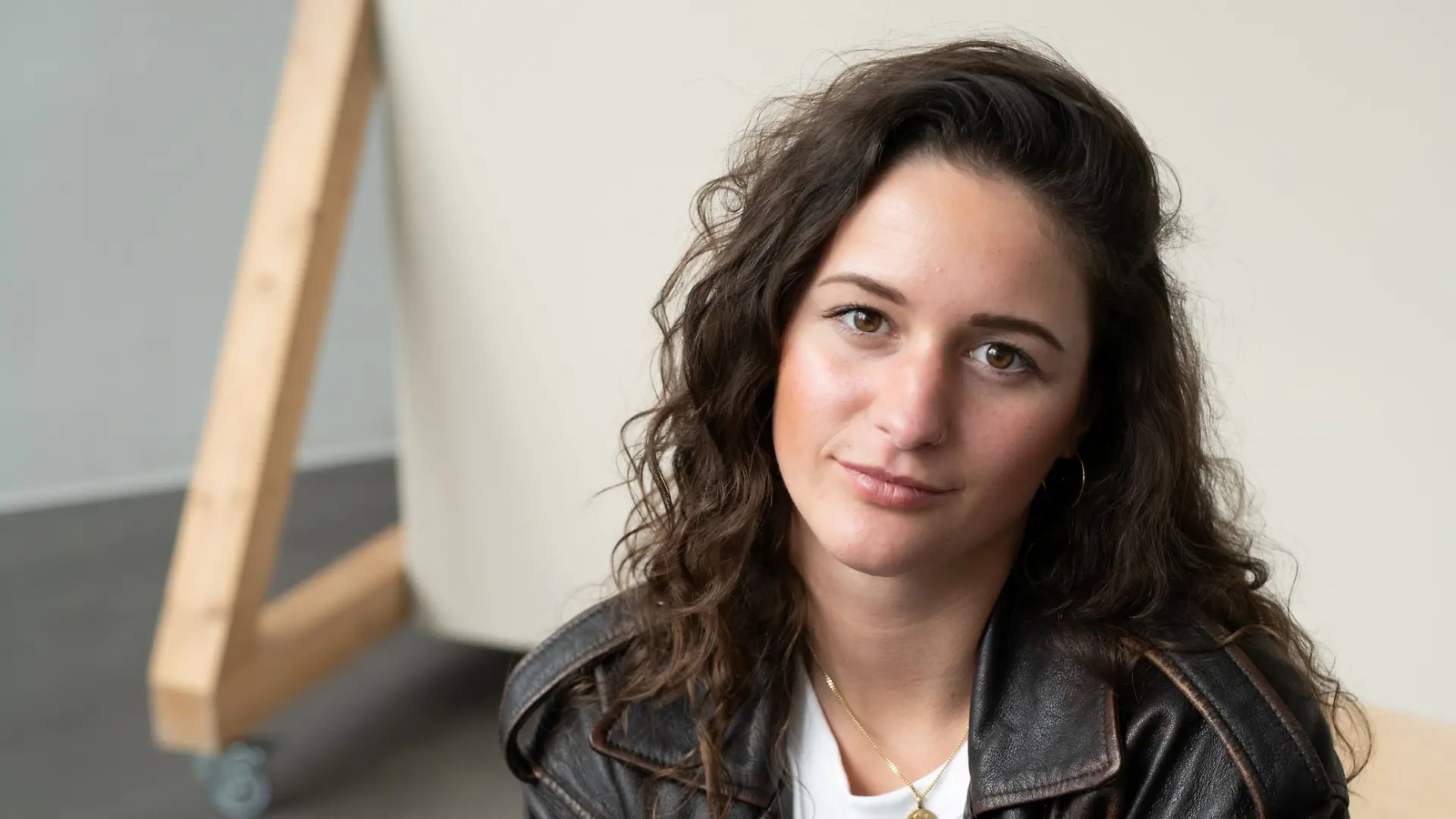 Carolina Wilga hat ihren Überlebenskampf im australischen Outback nun in einem Buch verarbeitet