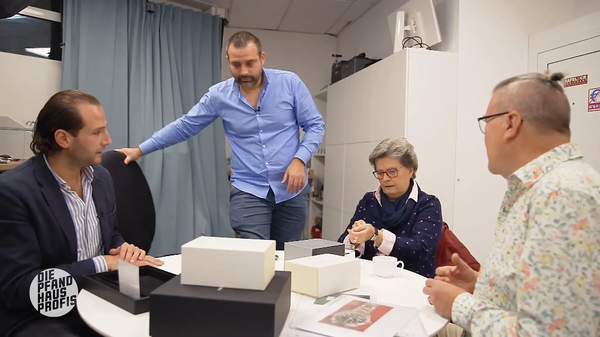 Im Pfandhaus wird es schnell ernst