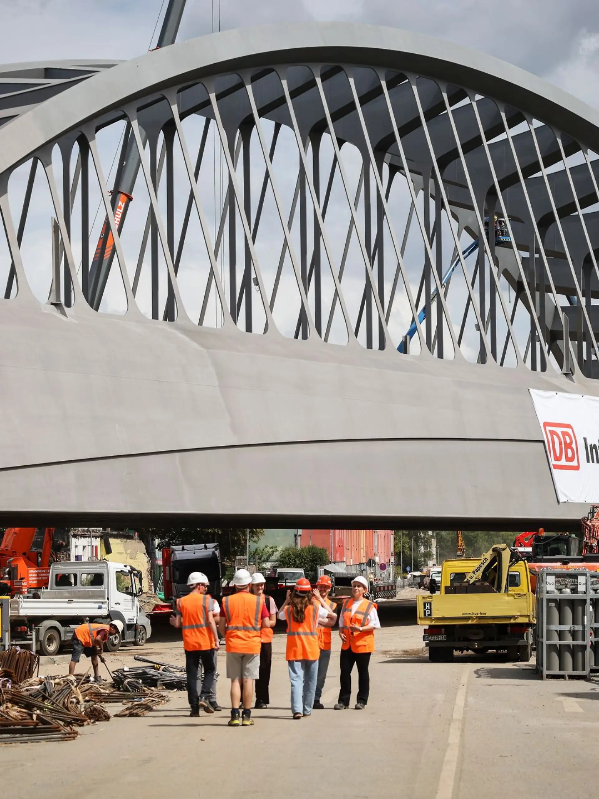 Bild zu: "Anwohner klagen über Probleme mit der neuen Sternbrücke"