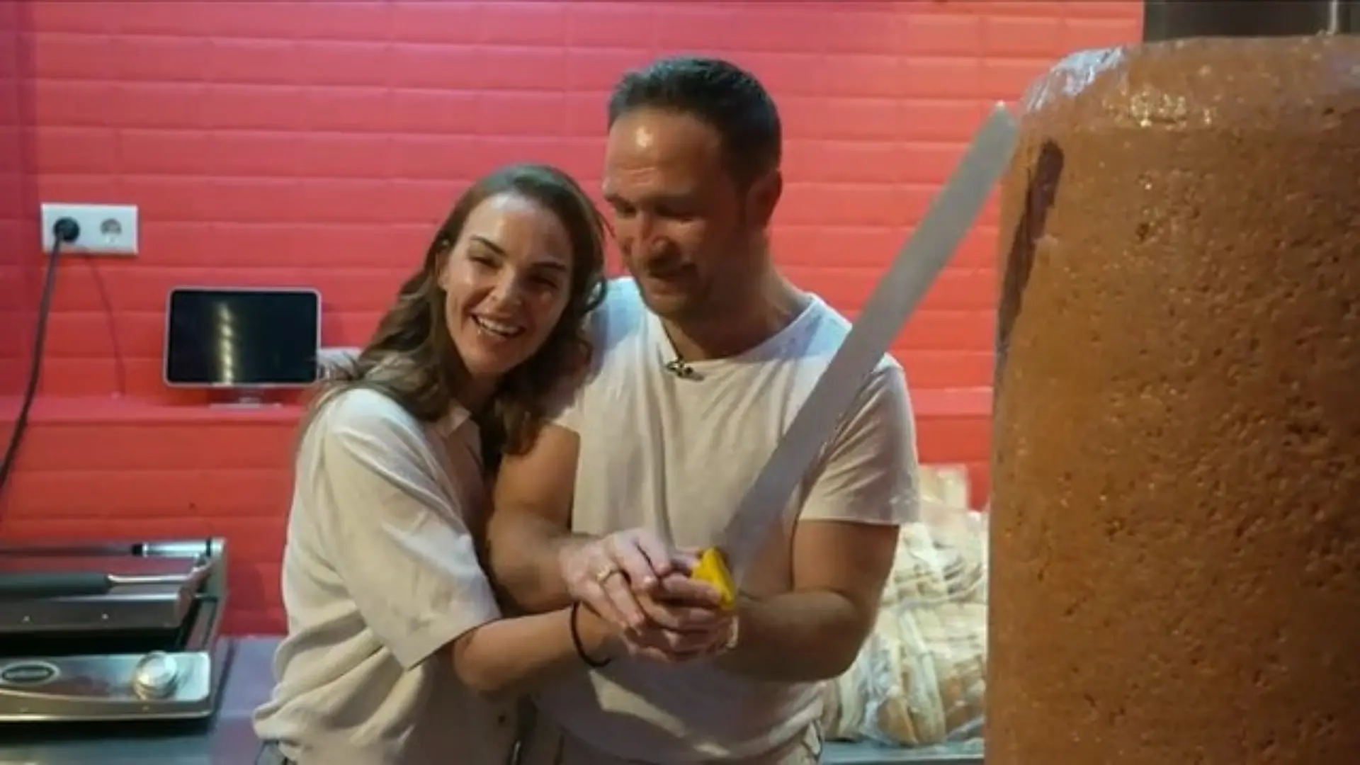 Annika und Frederik Lau mit eigener Döner-Bude Alles vegan - wir haben den Test gemacht!