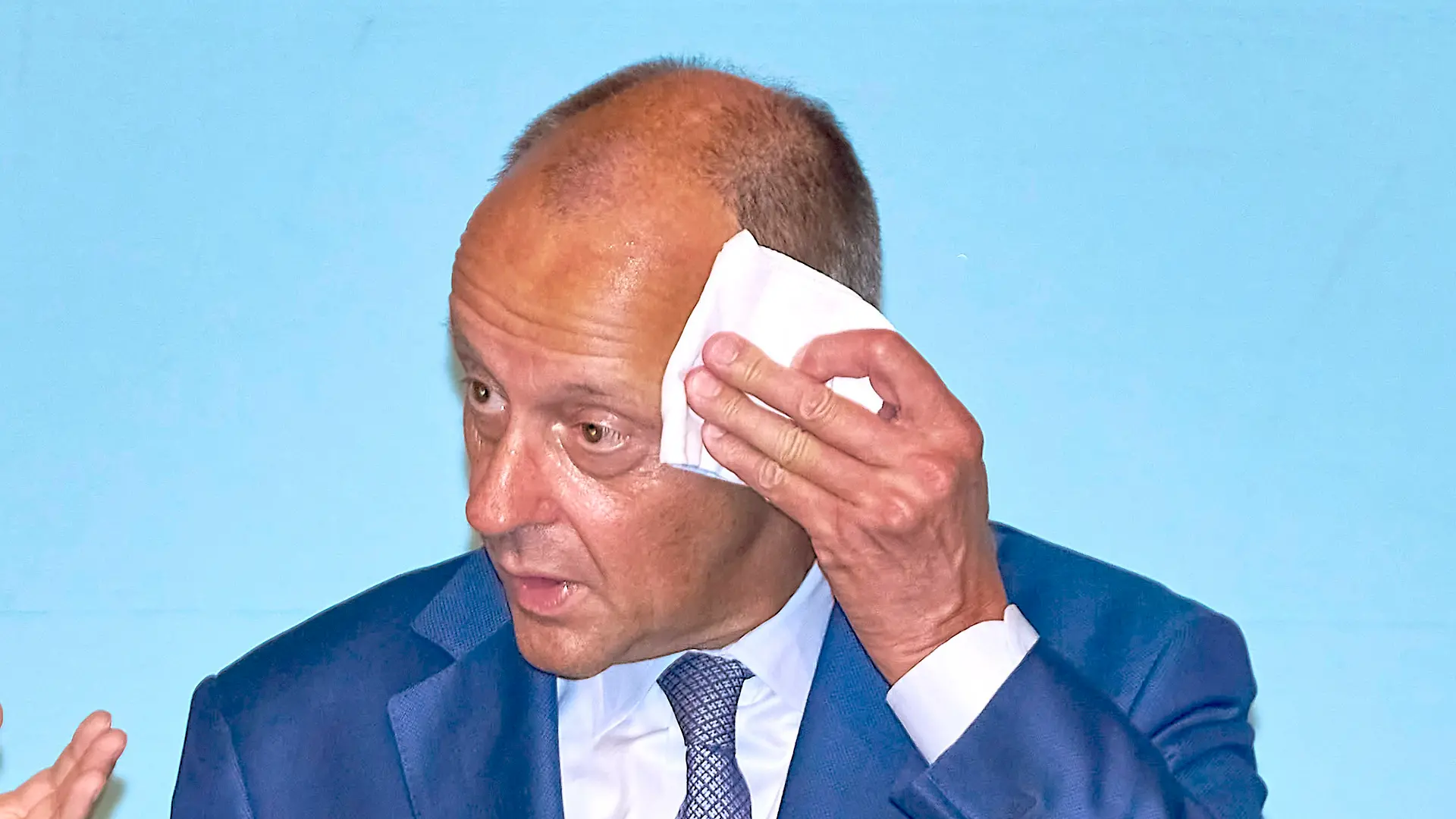 Für Friedrich Merz wird es immer bedrohlicher.