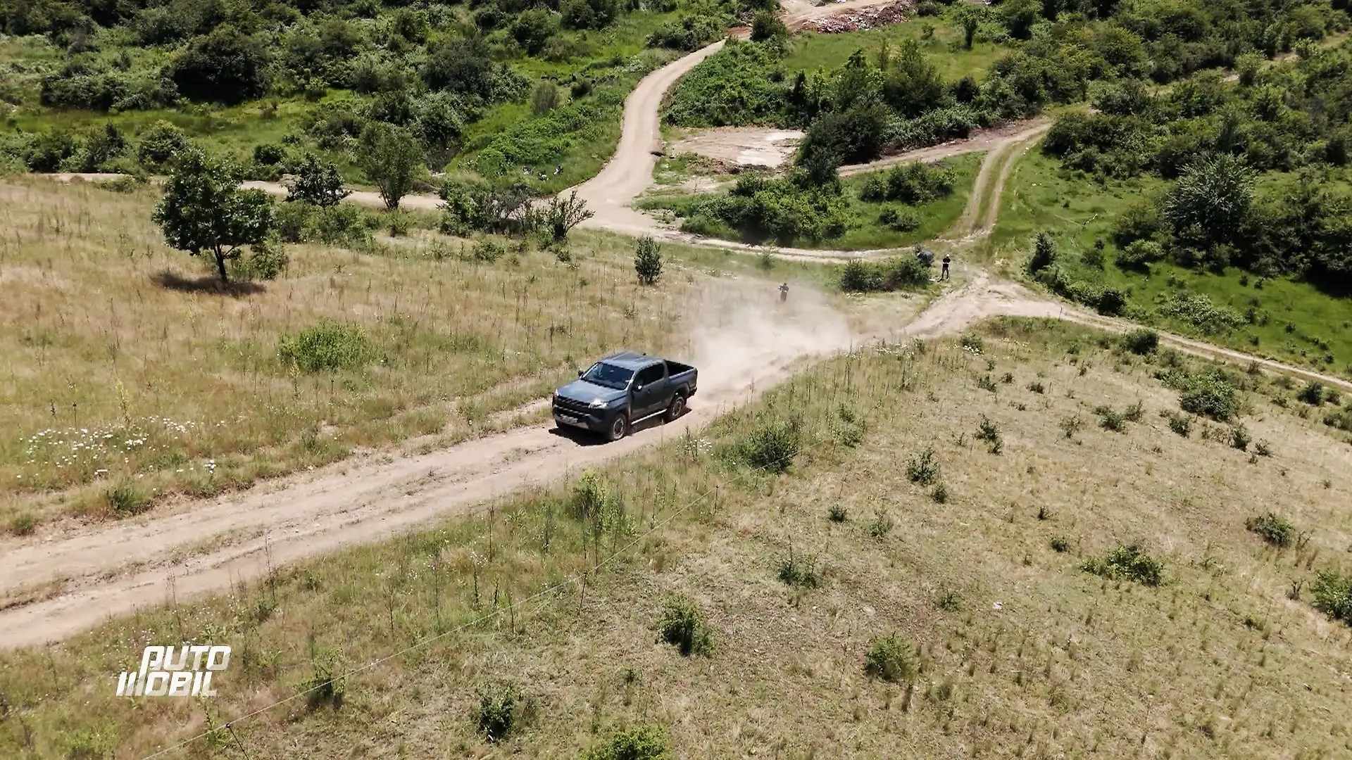 Hält der E-Pick-up von Toyota dem harten Alltag stand? Toyota Hilux BEV