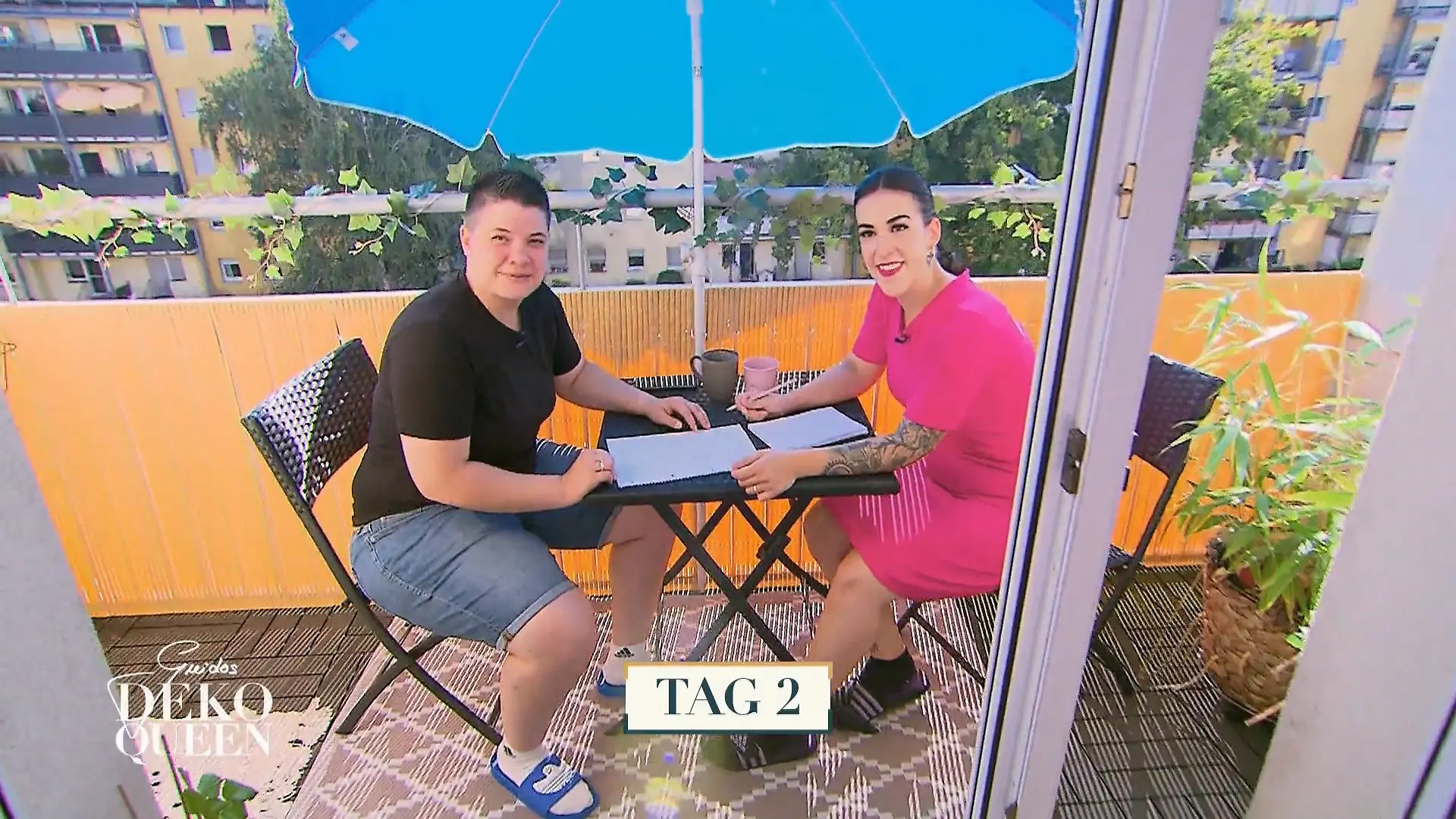 Cristel und Laura starten mit einer Panne ins Wohnzimmer-Make-over Farbe vergessen!
