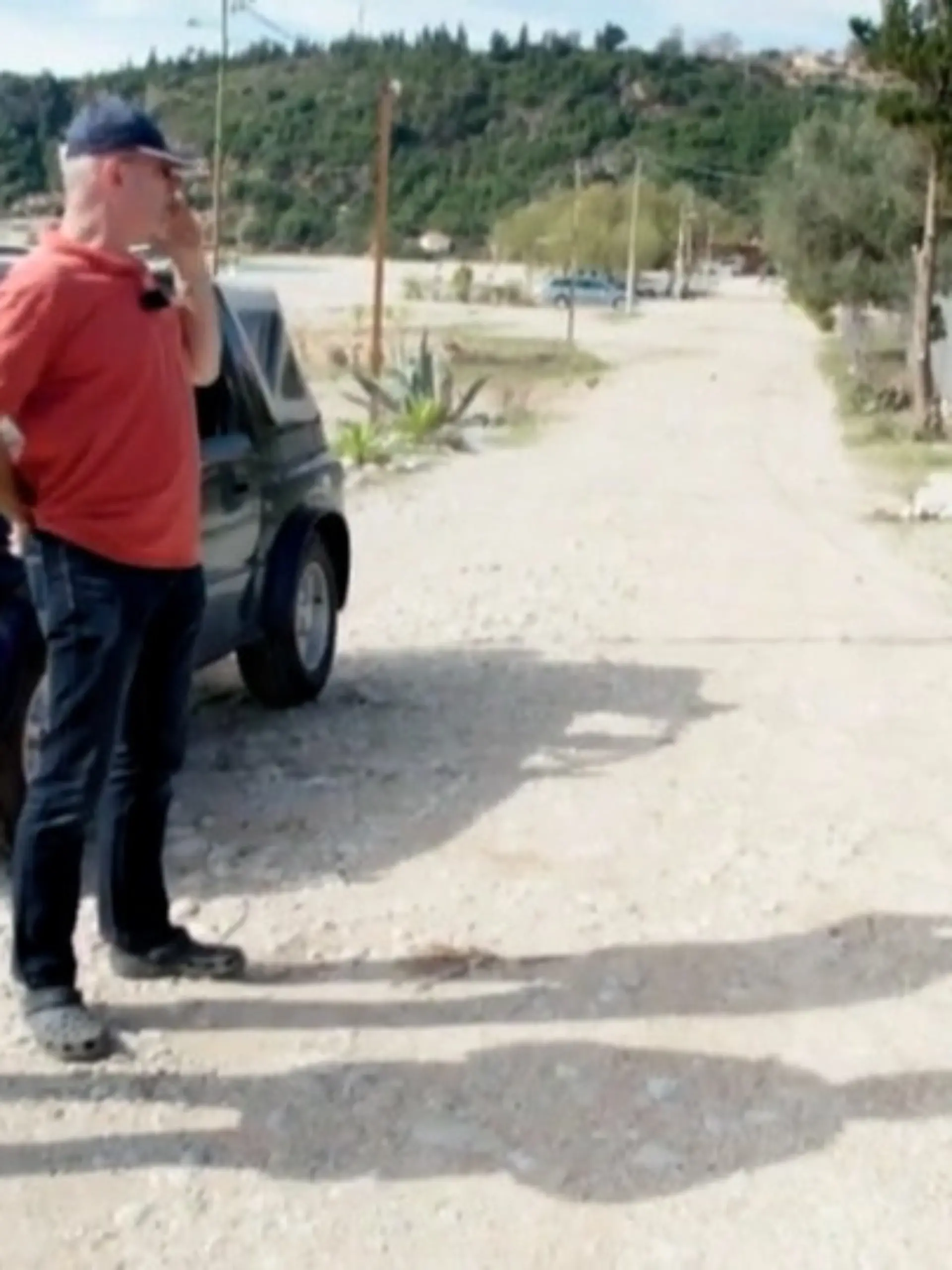 Bild zu: "Koni und Gabi kommen nicht auf ihren Campingplatz"