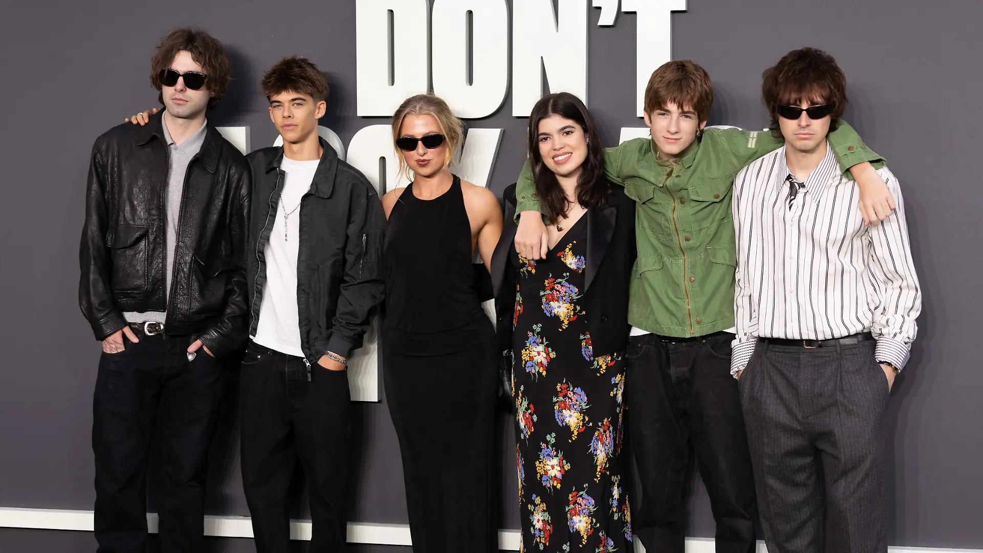 September 7, 2026, London, United Kingdom: L-R Lennon Gallagher, Donovan Gallagher, Anais Gallagher, Molly Gallagher, Sonny Gallagher and Gene Gallagher attend the Oasis: Don t Look Back In Anger UK Premiere at Cineworld Leicester Square.Celebrity guests attend the red carpet event for the UK Premiere of OASIS: DonÃââ t Look Back in Anger at Cineworld Leicester Square in London London United Kingdom - ZUMAs197 20260907_aaa_s197_552 Copyright: xPhilxLewisx