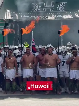 Bild zu: "Mit Feuer und Muscheln! Dieses Football-Ritual sorgt für Gänsehaut im Stadion"