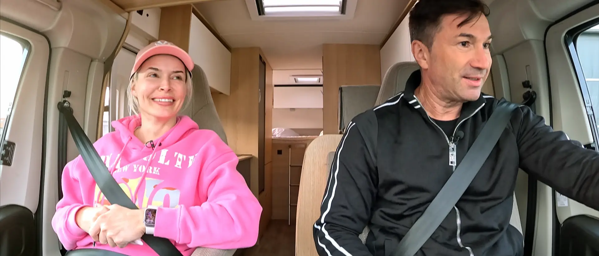 In der ersten Folge geht es für Familie Katzenberger auf den Camping-Platz.