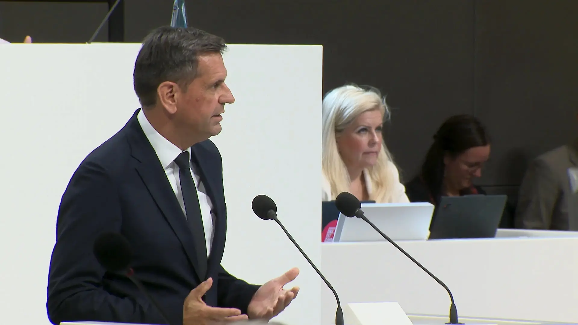 Lies offenbart umfassenden Umbau von VW Wie geht es weiter bei Volkswagen?