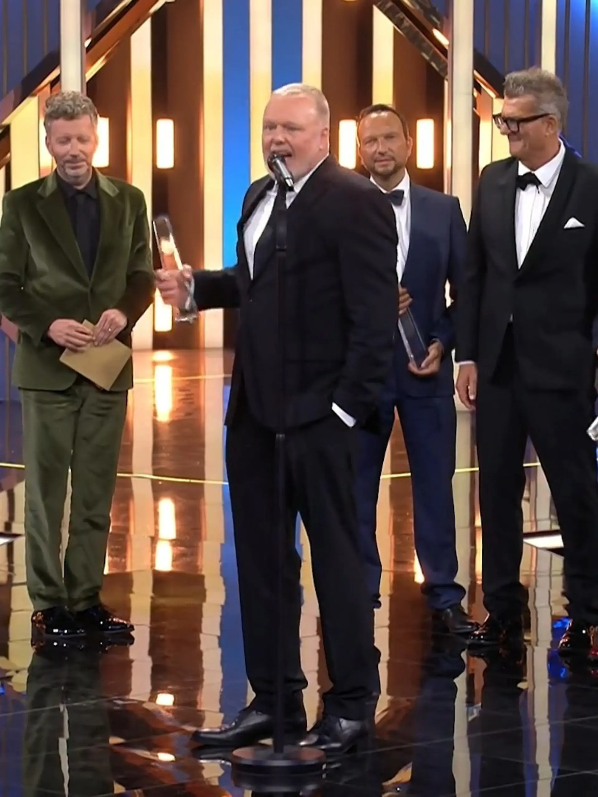 Bild zu: "Barbara Schöneberger und Stefan Raab schnappen sich einen Fernsehpreis"