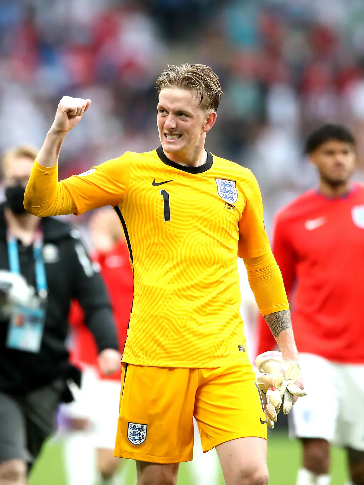  England v Germany - UEFA EURO, EM, Europameisterschaft,Fussball 2020 - Round of 16 - Wembley Stadium England goalkeeper Jordan Pickford celebrates after the UEFA Euro 2020 round of 16 match at Wembley Stadium, London. Picture date: Tuesday June 29, 2021. Use subject to restrictions. Editorial use only, no commercial use without prior consent from rights holder. PUBLICATIONxINxGERxSUIxAUTxONLY Copyright: xNickxPottsx 60650024