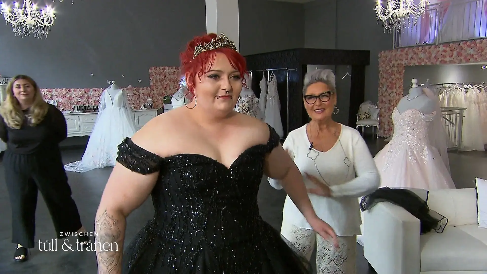 Braut Rieke probiert die schwarze Prinzessin Sie wollte eine A-Linie