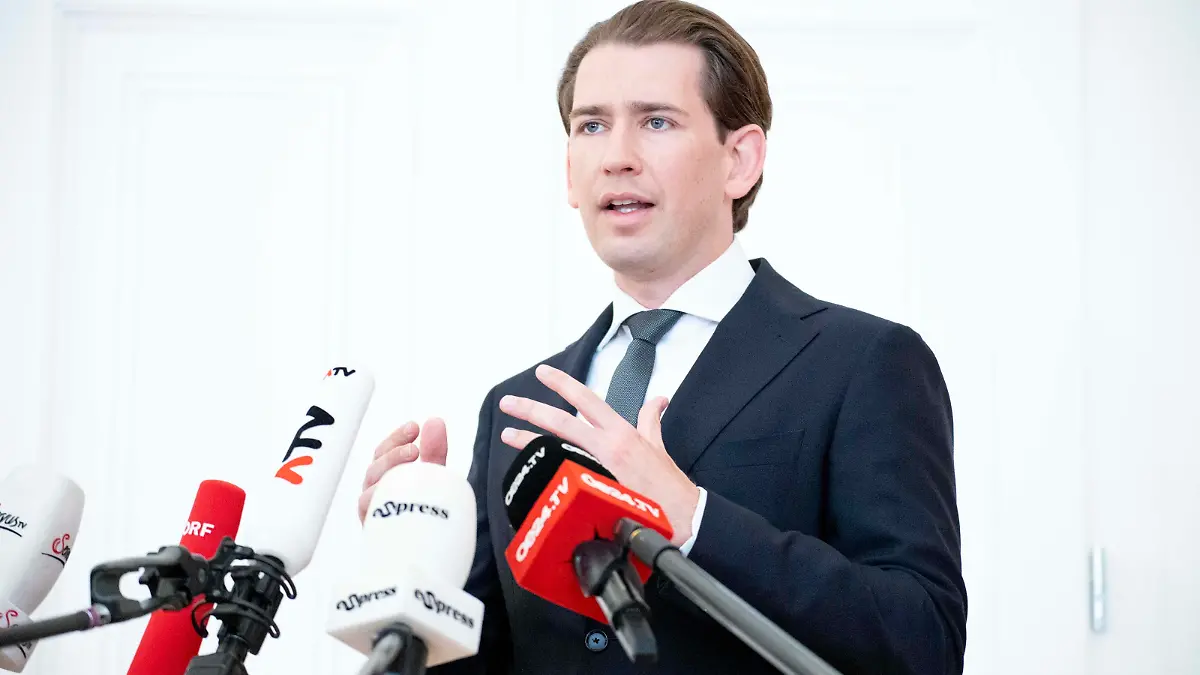  Femizide Österreich: Pressestatement Bundeskanzler Sebastian Kurz *** Femicides Austria: Press statements of Federal Chancellor Sebastian Kurz Frauenmorde in Österreich: Anlässlich des jüngsten Ereignisses, in dem ein junges Mädchen ermordet in Wien aufgefunden wurde, gab Bundeskanzler Sebastian Kurz ÖVP heute ein Pressestament im Bundeskanzleramt in Wien ab. Im Bild: Bundeskanzler Sebastian Kurz ÖVP. Wien, Österreich. 29.06.2021 *** Femicides in Austria: Regarding to the latest murder of a young girl, which was found dead in the public in Vienna, Federal Chancellor Sebastian Kurz OEVP held a press conference in the Federal Chancellery. Picture: Federal Chancellor Sebastian Kurz OEVP. Vienna, Austria. June 29th, 2021. Bundes PUBLICATIONxNOTxINxAUT